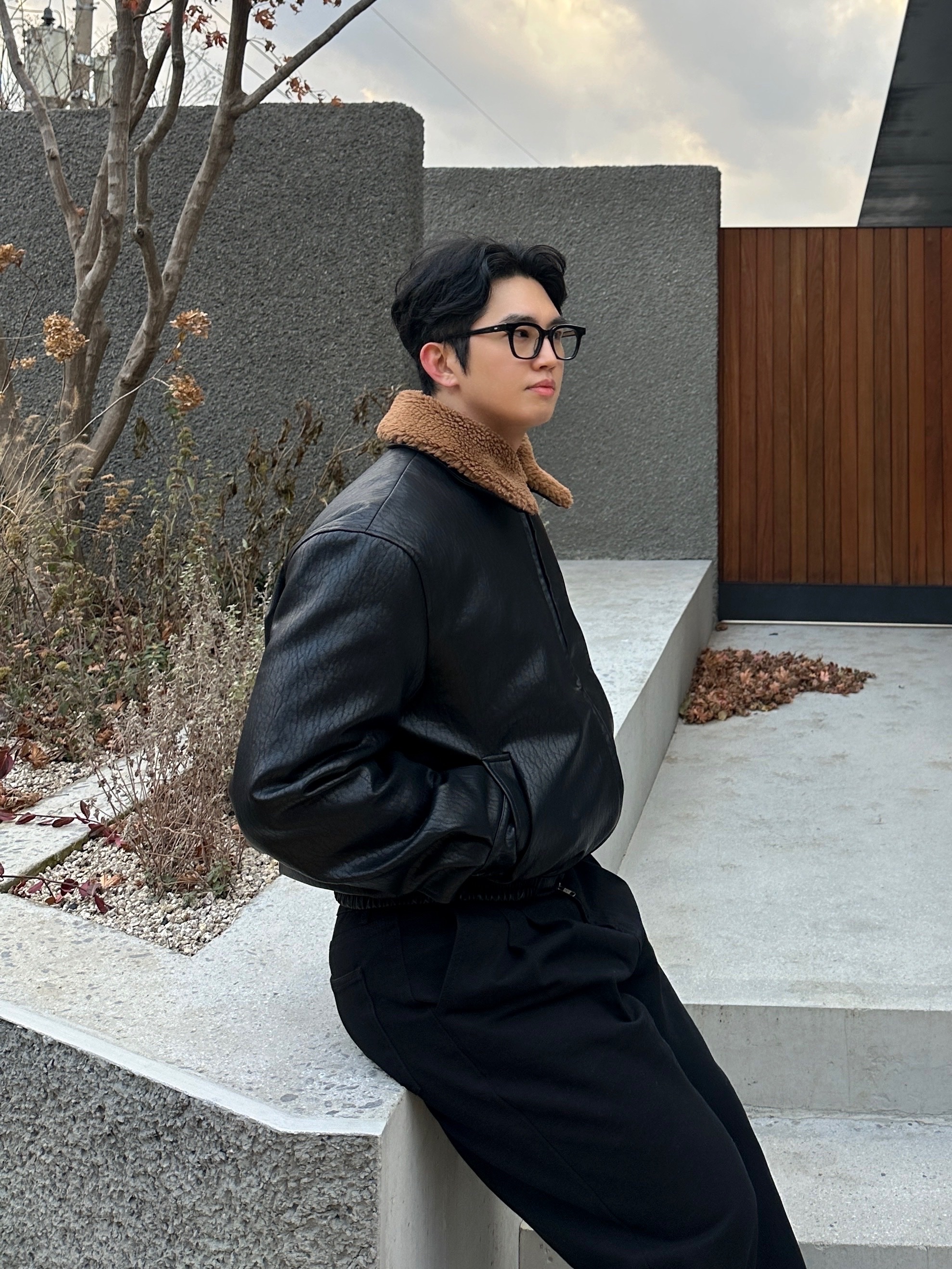 Guidi 992 Horse Full Grain Leather Derby Black 착용 스타일 - 2
