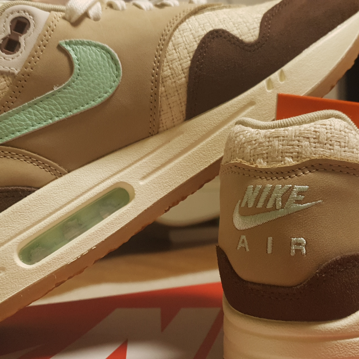 Nike Air Max 1 Premium Crepe Hemp 착용 스타일 - 3