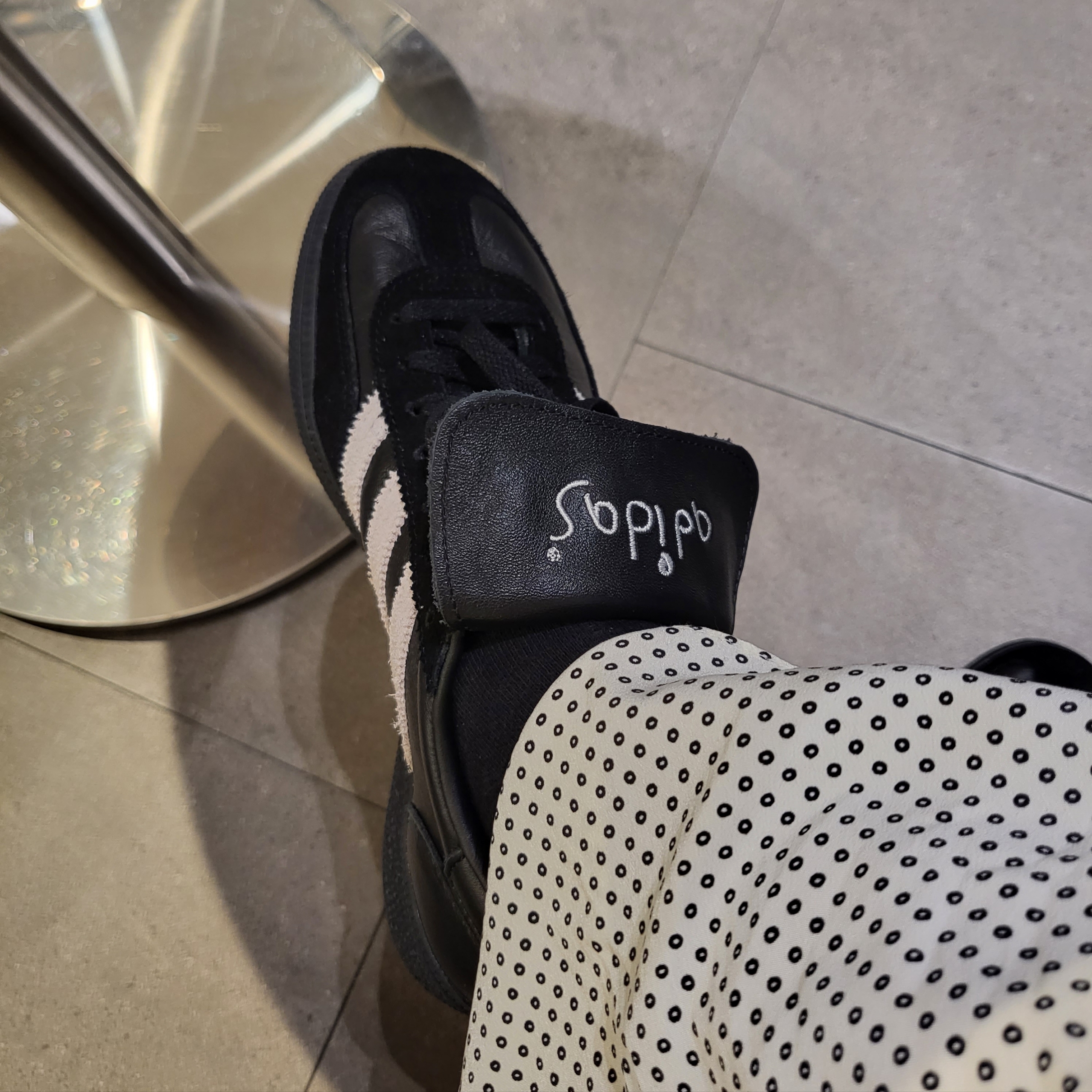 Adidas Spezial Handball Core Black Cloud White 착용 스타일