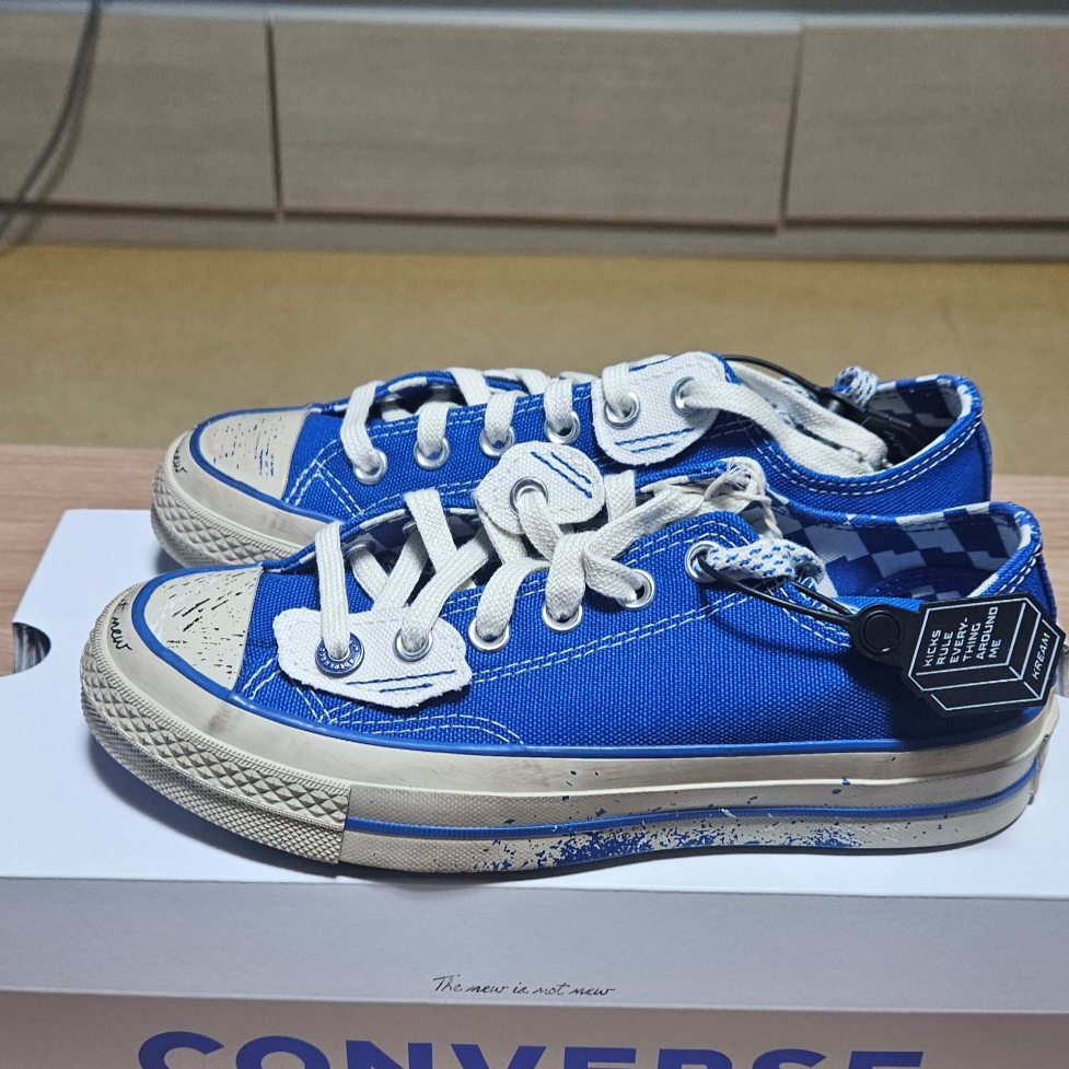 Converse x Ader Error Chuck 70 Ox Imperial Blue 착용 스타일 - 2