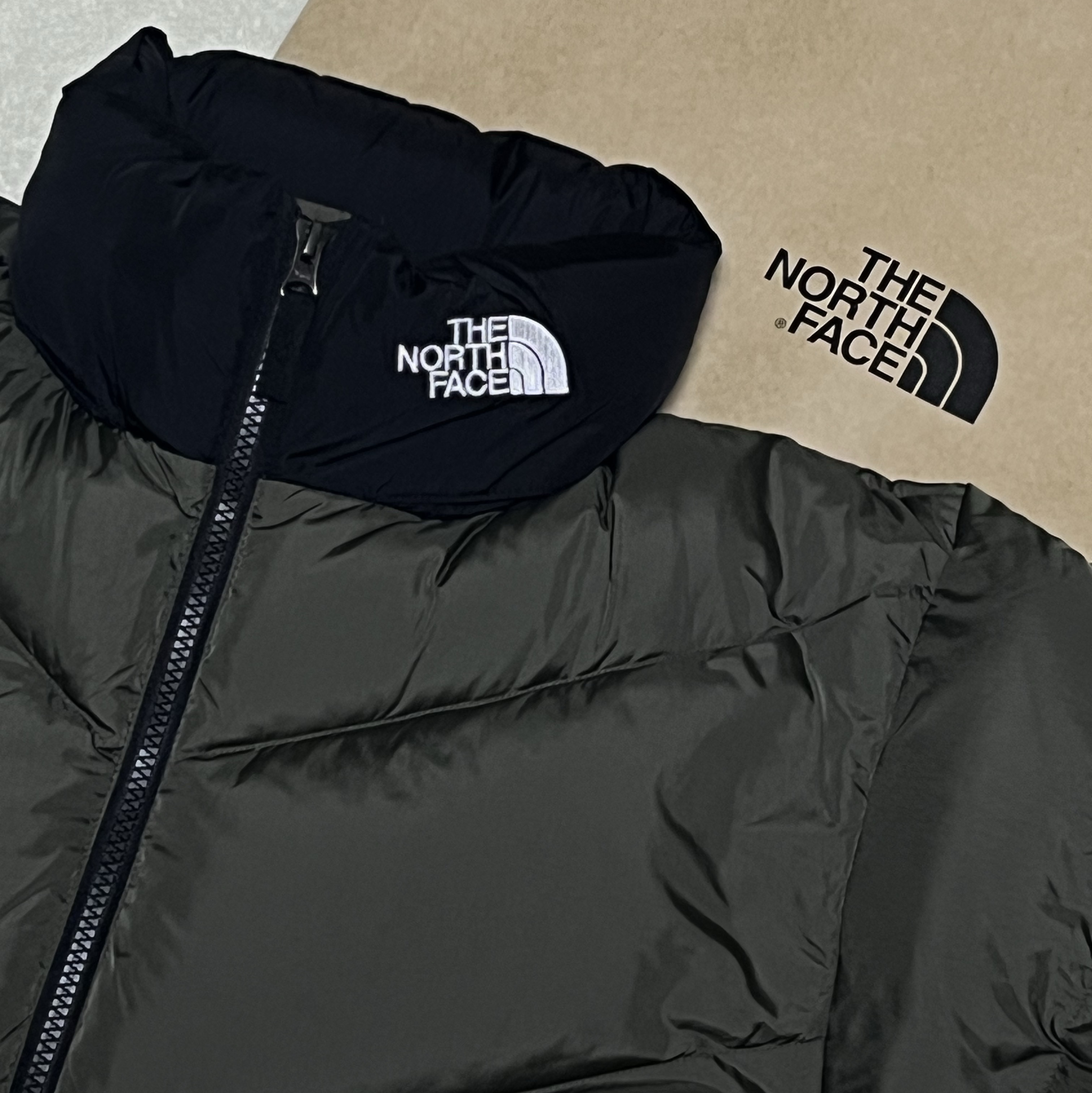 The North Face Ascent Jacket New Taupe 착용 스타일 - 2