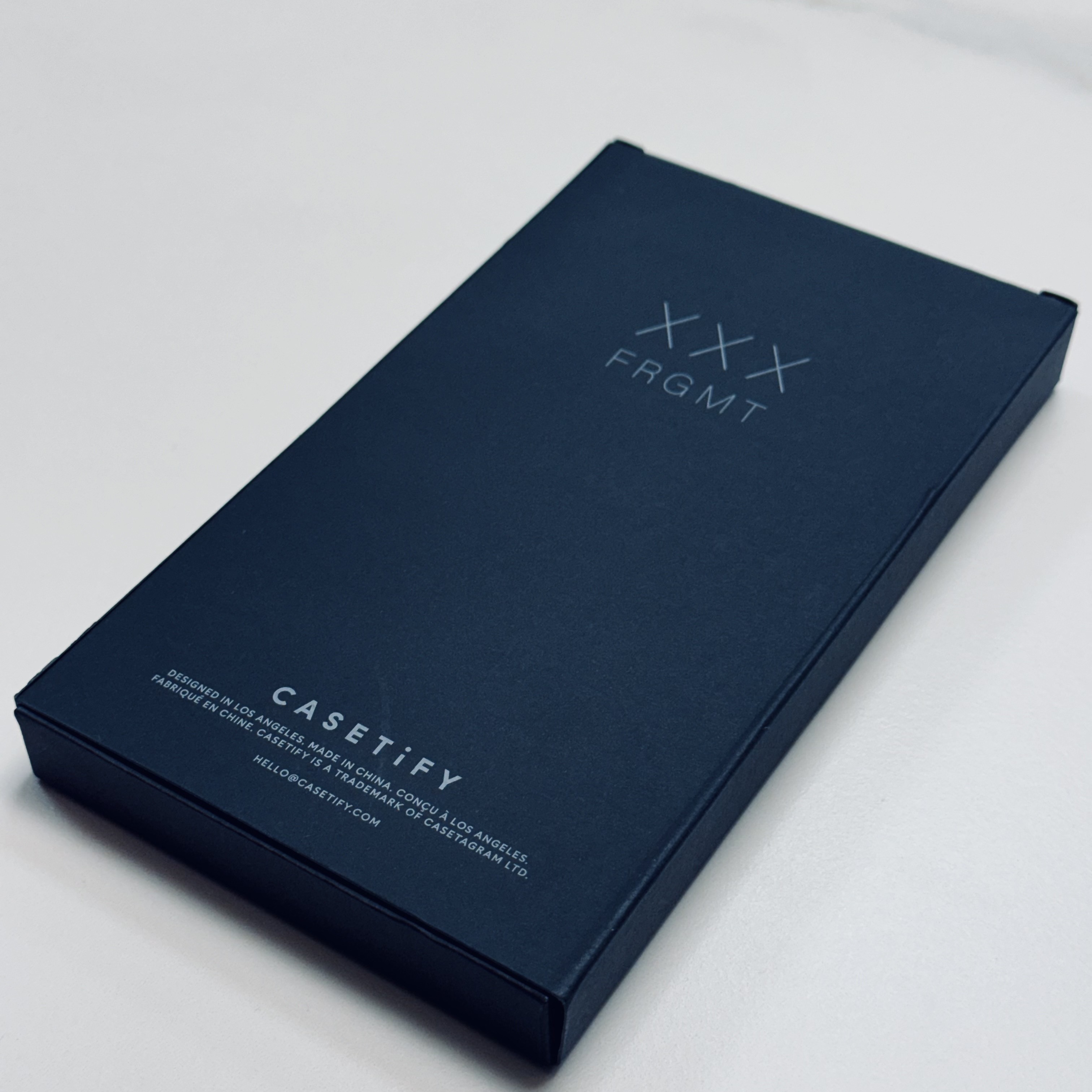 Casetify x Fragment x God Selection XXX 10th Logo Blue iphone Magsafe Case Mirror White Camera Ring 착용 스타일 - 2