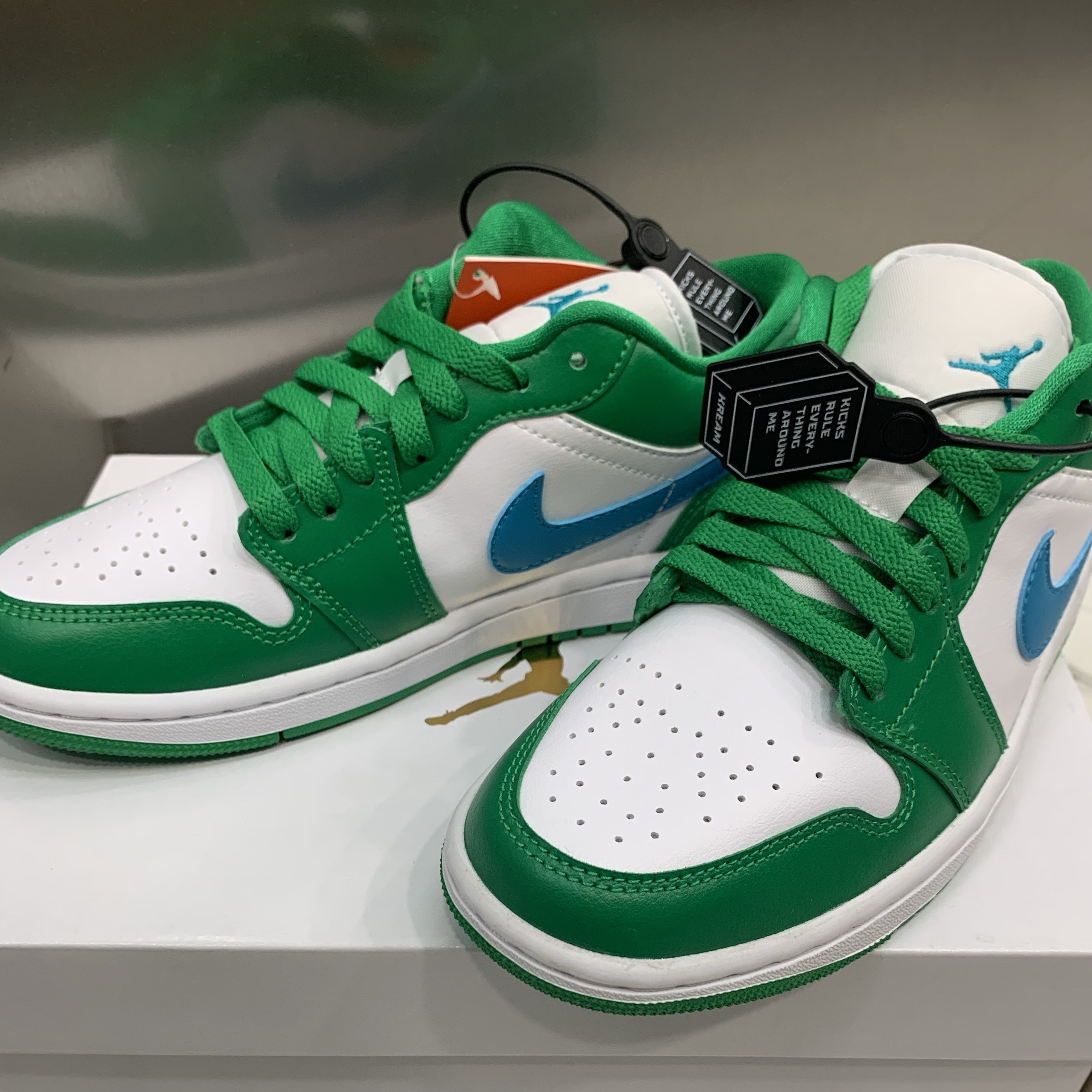 (W) Jordan 1 Low Lucky Green 착용 스타일