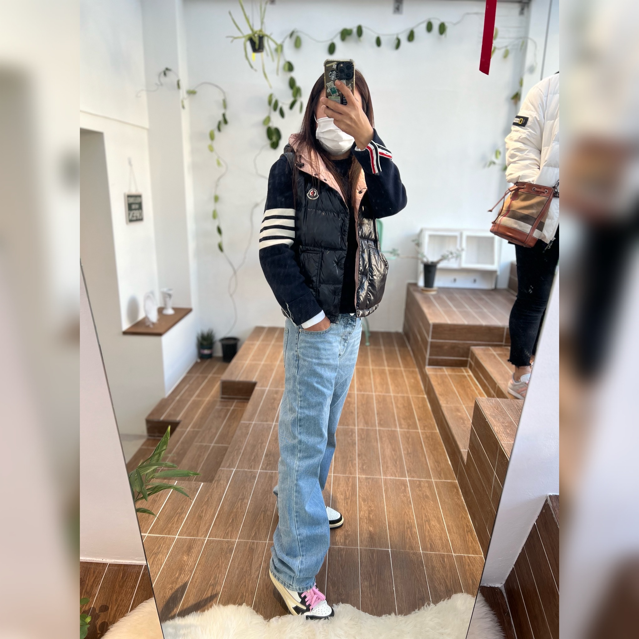 Jordan 1 x Travis Scott x Fragment Retro Low OG SP Military Blue, Moncler Cardamine Down Vest Black - 23FW 착용 스타일
