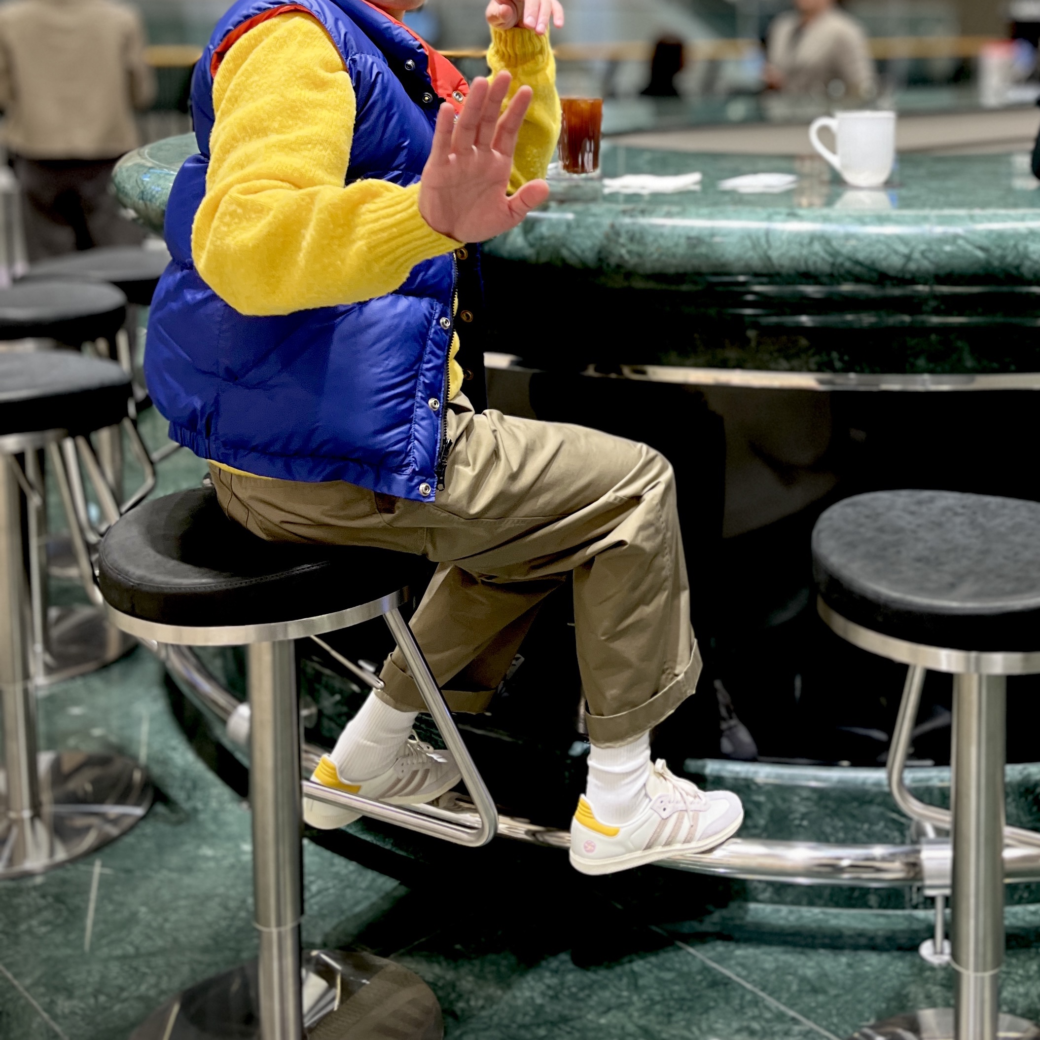 Adidas x Kasina Samba Consortium Cup Off White Trace Khaki, Harley of Scotland Shaggy Dog Crewneck Sweater Pistachio 착용 스타일