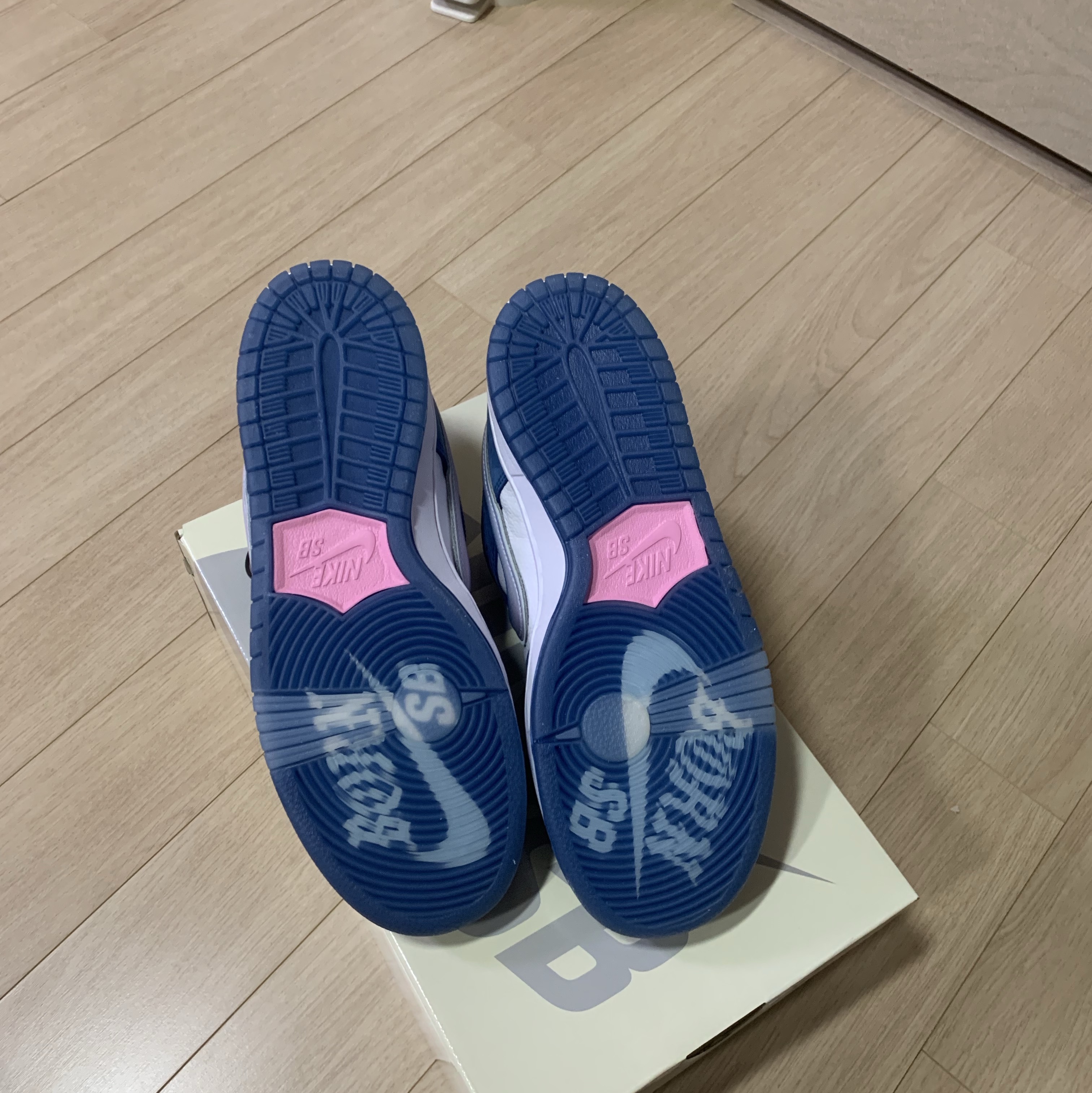 Nike x Born X Raised SB Dunk Low Pro QS One Block at a Time 착용 스타일 - 4