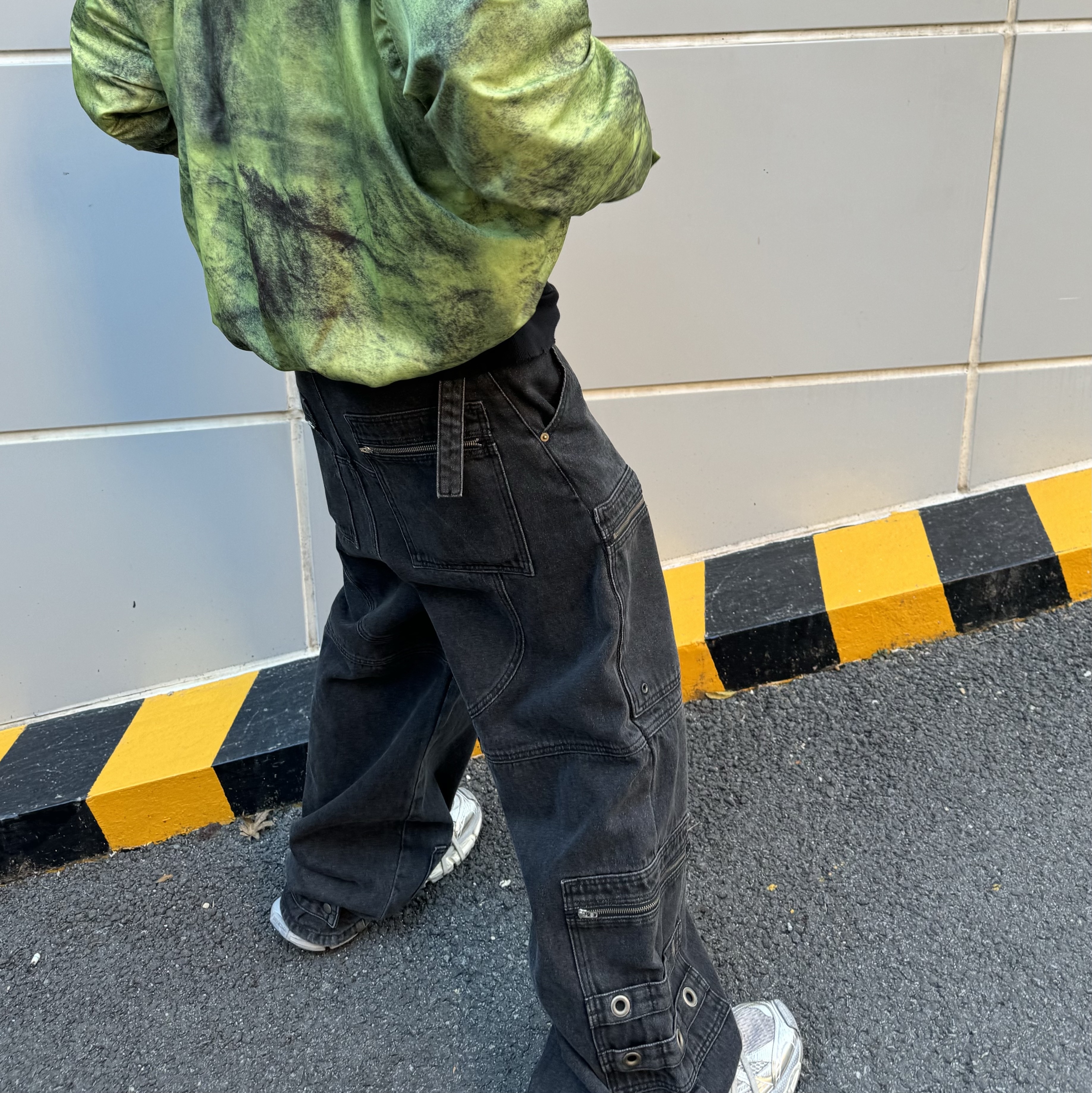 Project G/R Flight Denim Pants Black, Balenciaga 3XL Sneakers Light Beige 착용 스타일 - 5