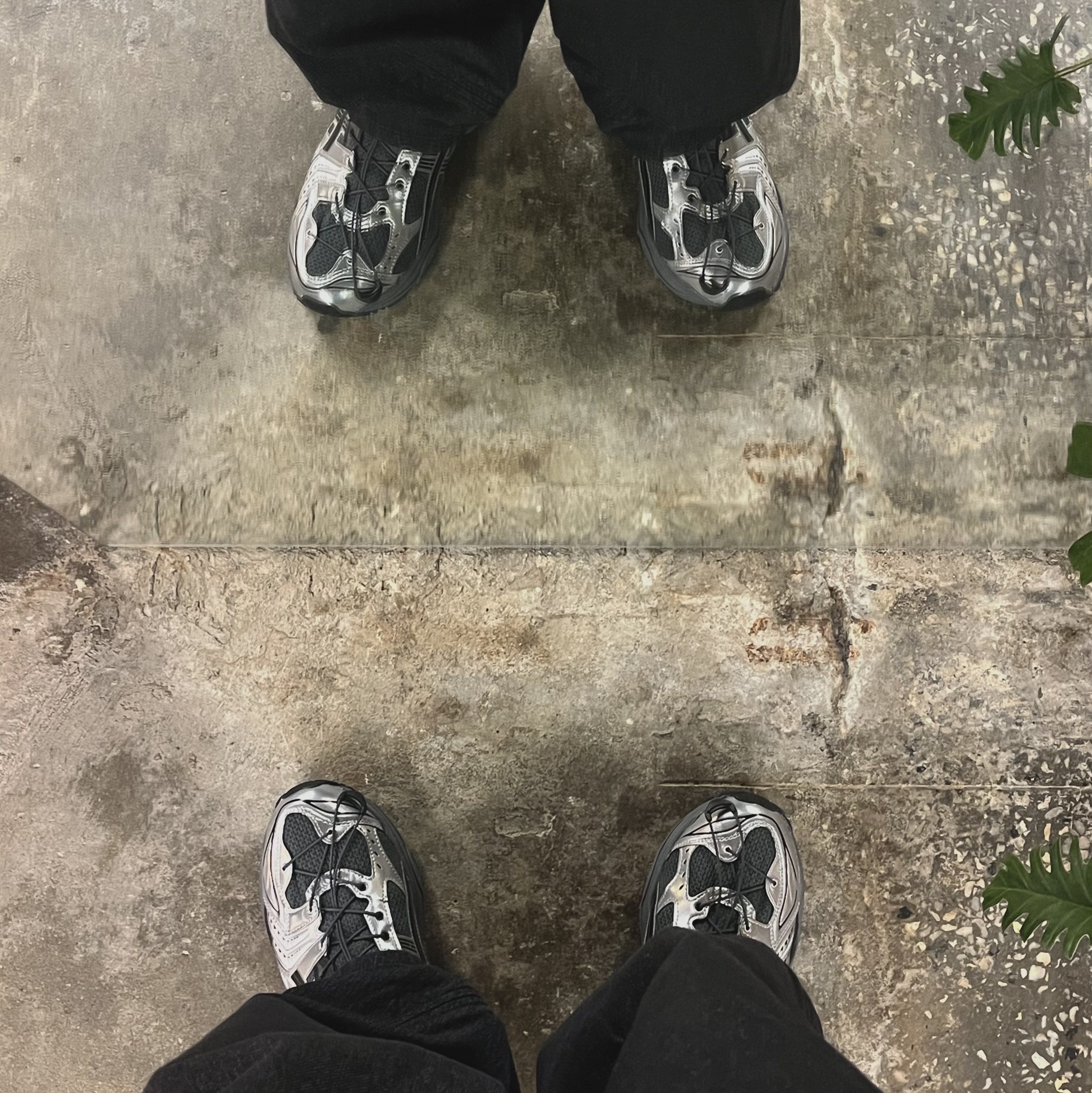 Asics x Unaffected Gel-Kayano 14 Silver Moon 착용 스타일 - 2
