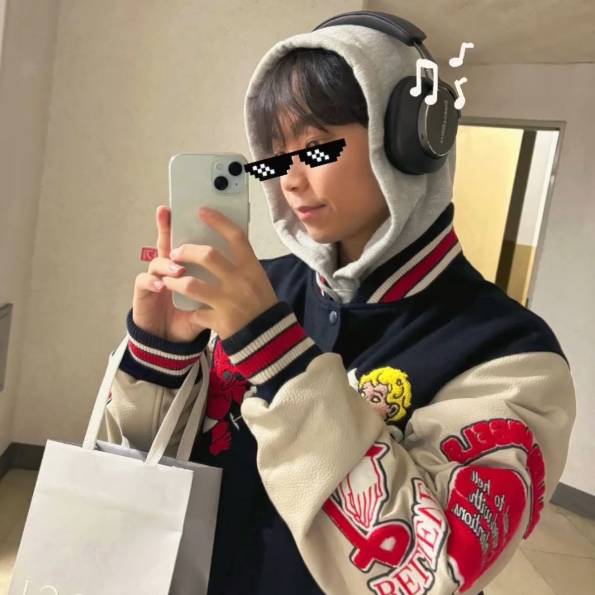 Palace Fallen Angels Varsity Jacket Navy - 23SS 착용 스타일