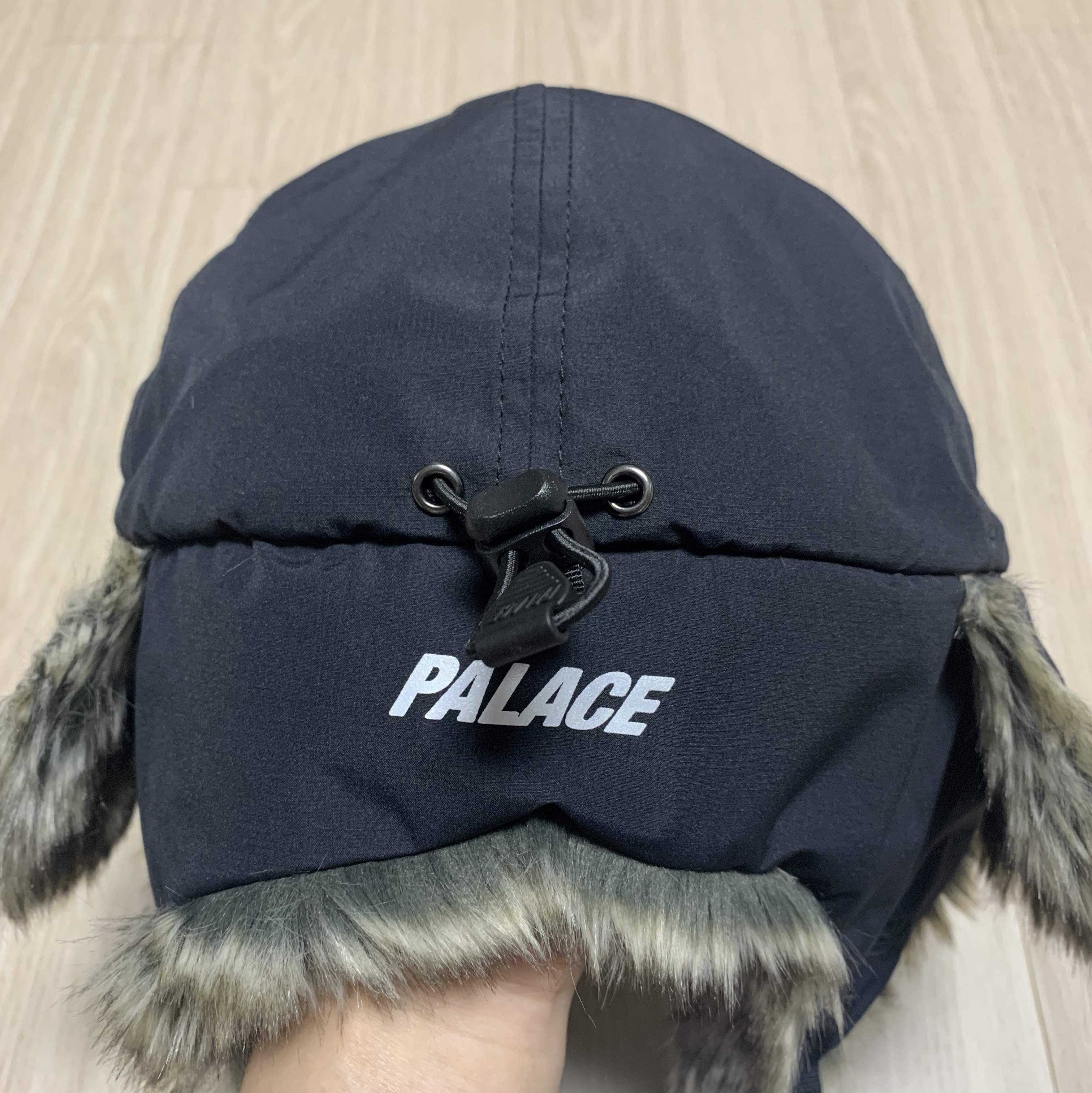 Palace Gore-Tex Dog Ear 6-Panel Black - 23FW 착용 스타일 - 3