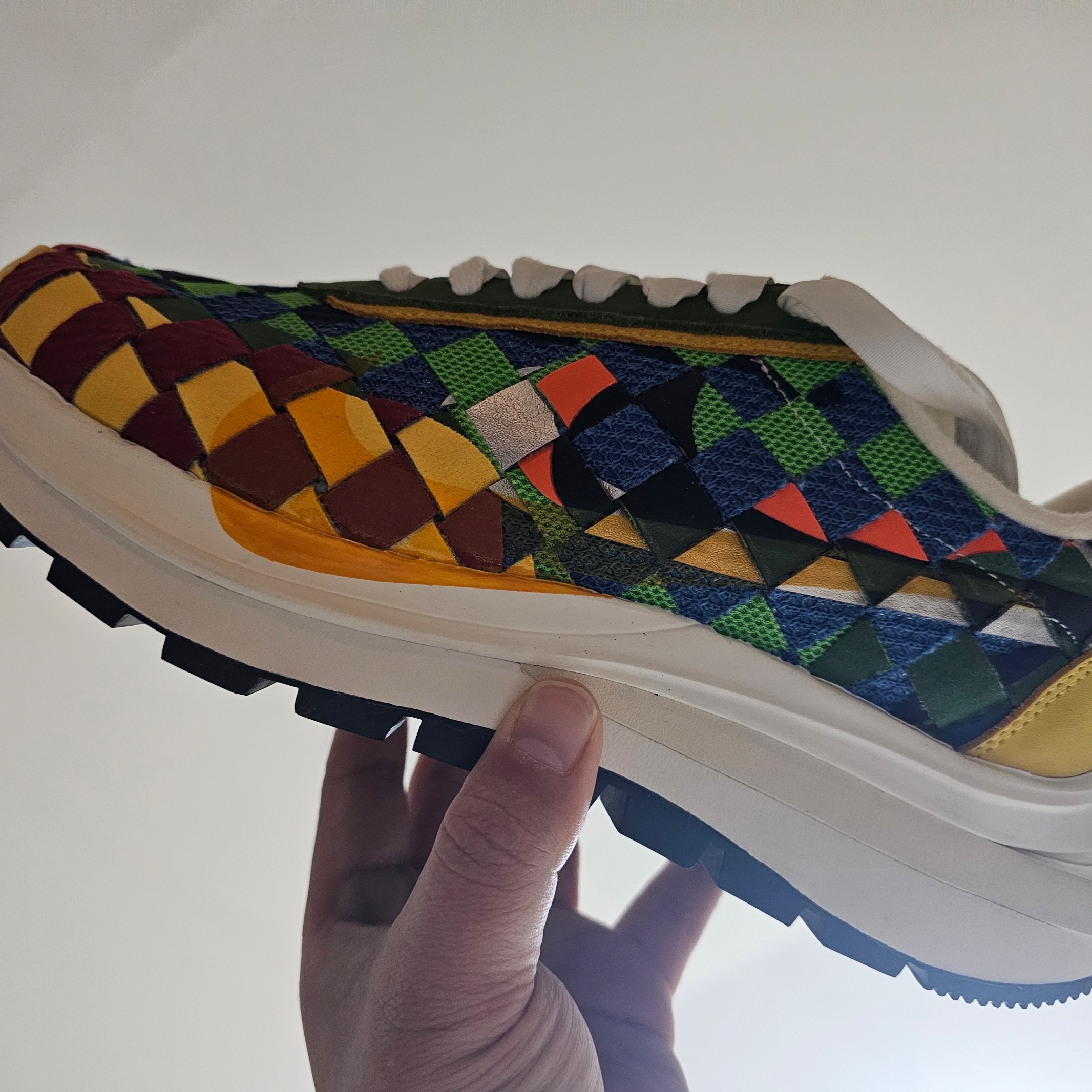 Nike x Sacai x Jean Paul Gaultier LDVaporWaffle Mix Low Green Gusto Safety Orange 착용 스타일 - 5