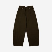 [KREAM 단독] 웨이비니스 오블리크 커브드 치노 팬츠 탄 브라운