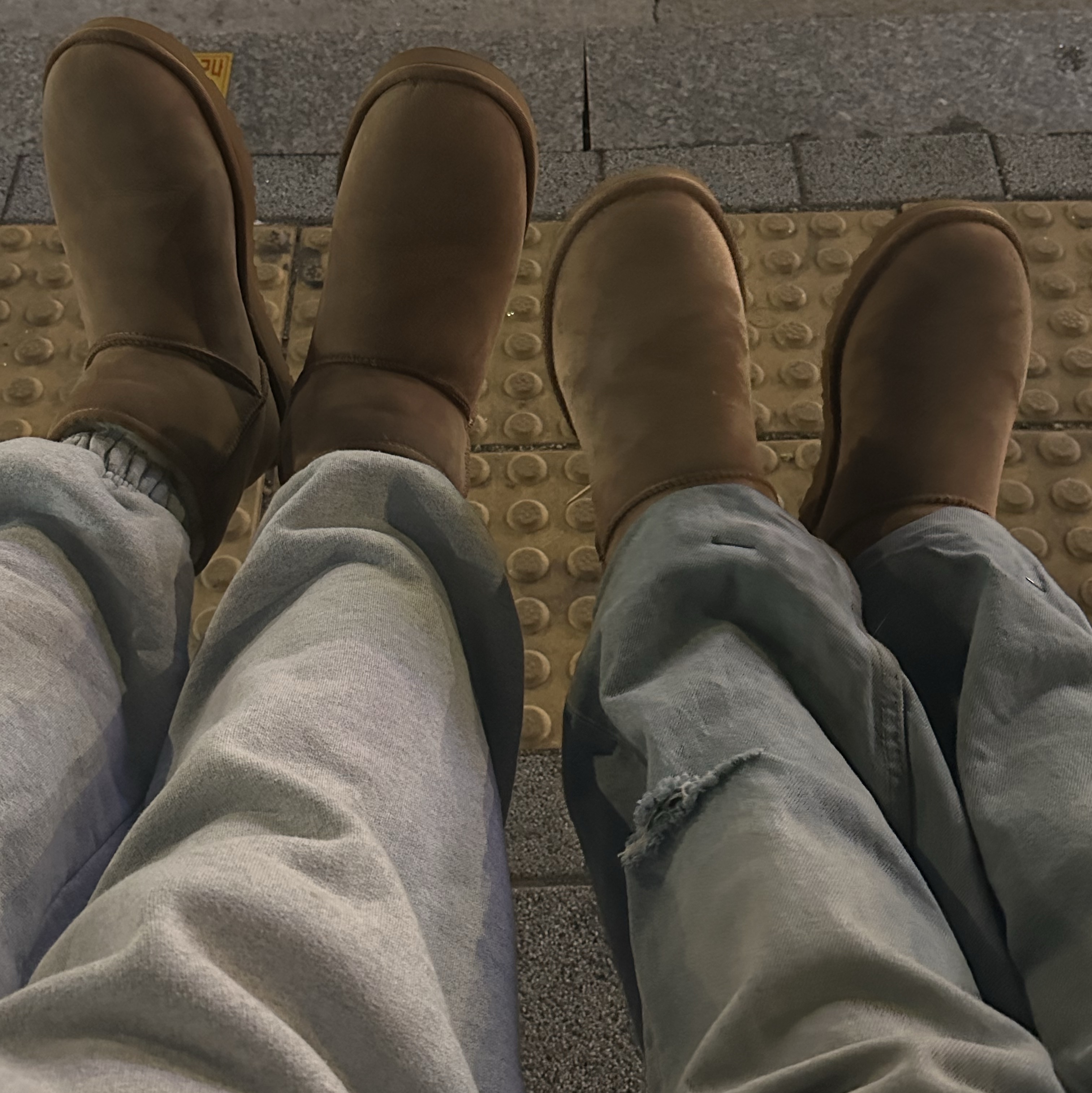 (W) UGG Classic Mini II Boots Chestnut, UGG Classic Mini Boots Chestnut 착용 스타일