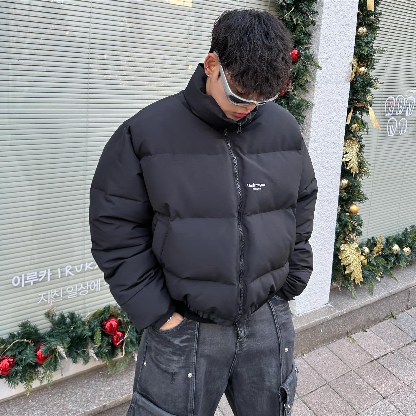 Undermycar Mu.15 Anti Fxxking Logo Play Triple Logo Crop Padding Jacket Black, Balenciaga Defender Sneakers Black 착용 스타일 - 5