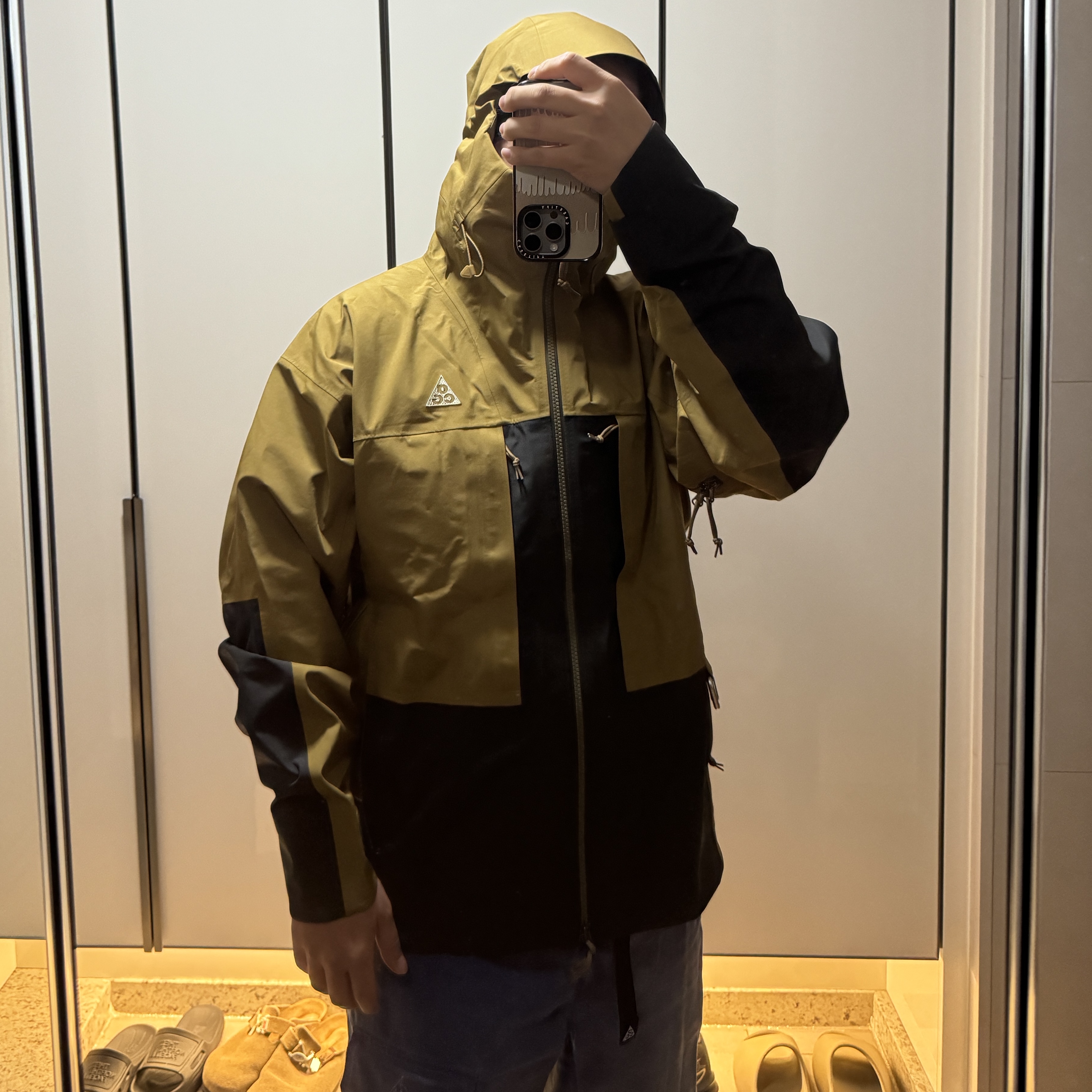 Nike ACG Gore-Tex Misery Ridge Jacket Golden Beige - Asia 착용 스타일