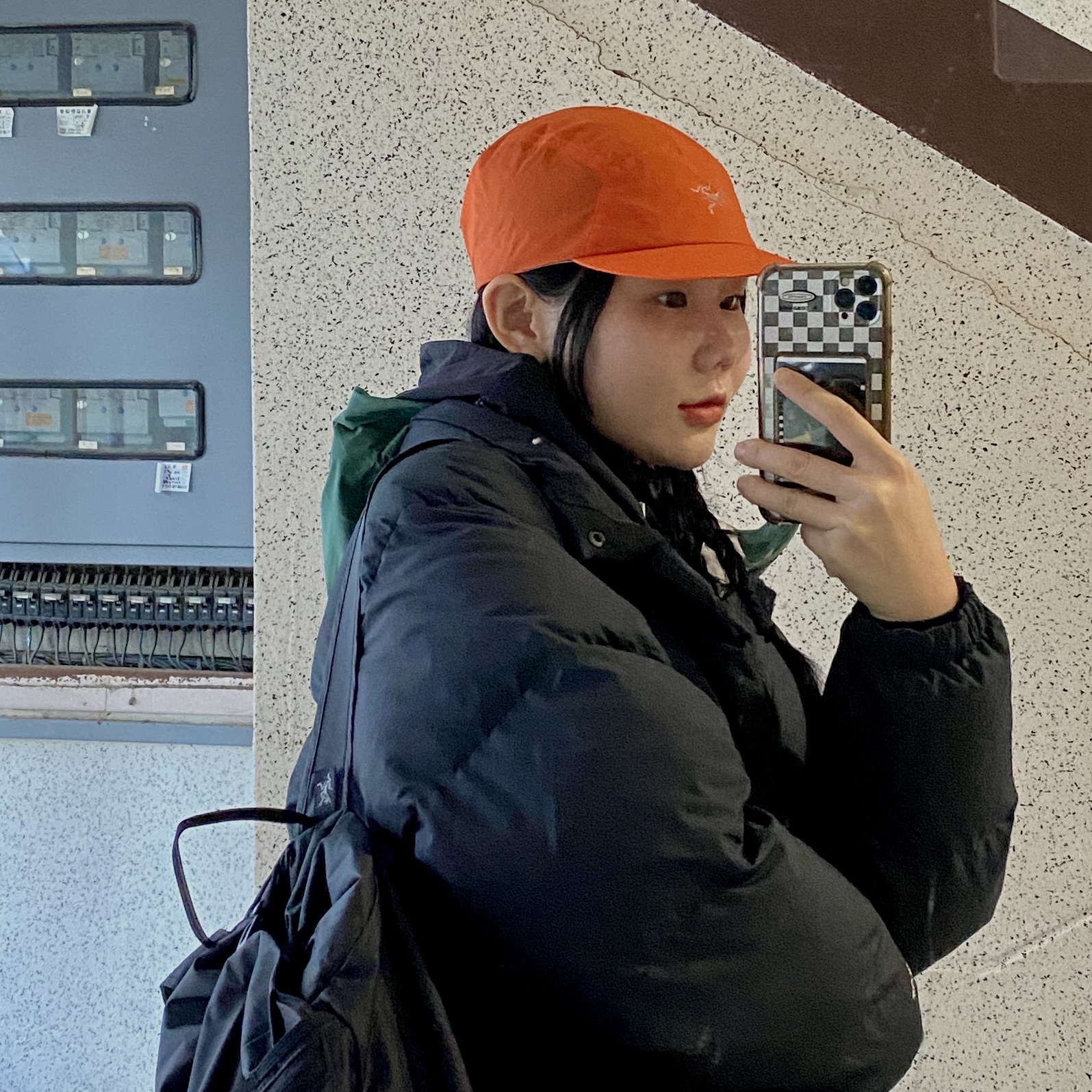 Arc'teryx Heliad 10 Backpack Black, Arc'teryx Norvan Cap Phenom 착용 스타일 - 1