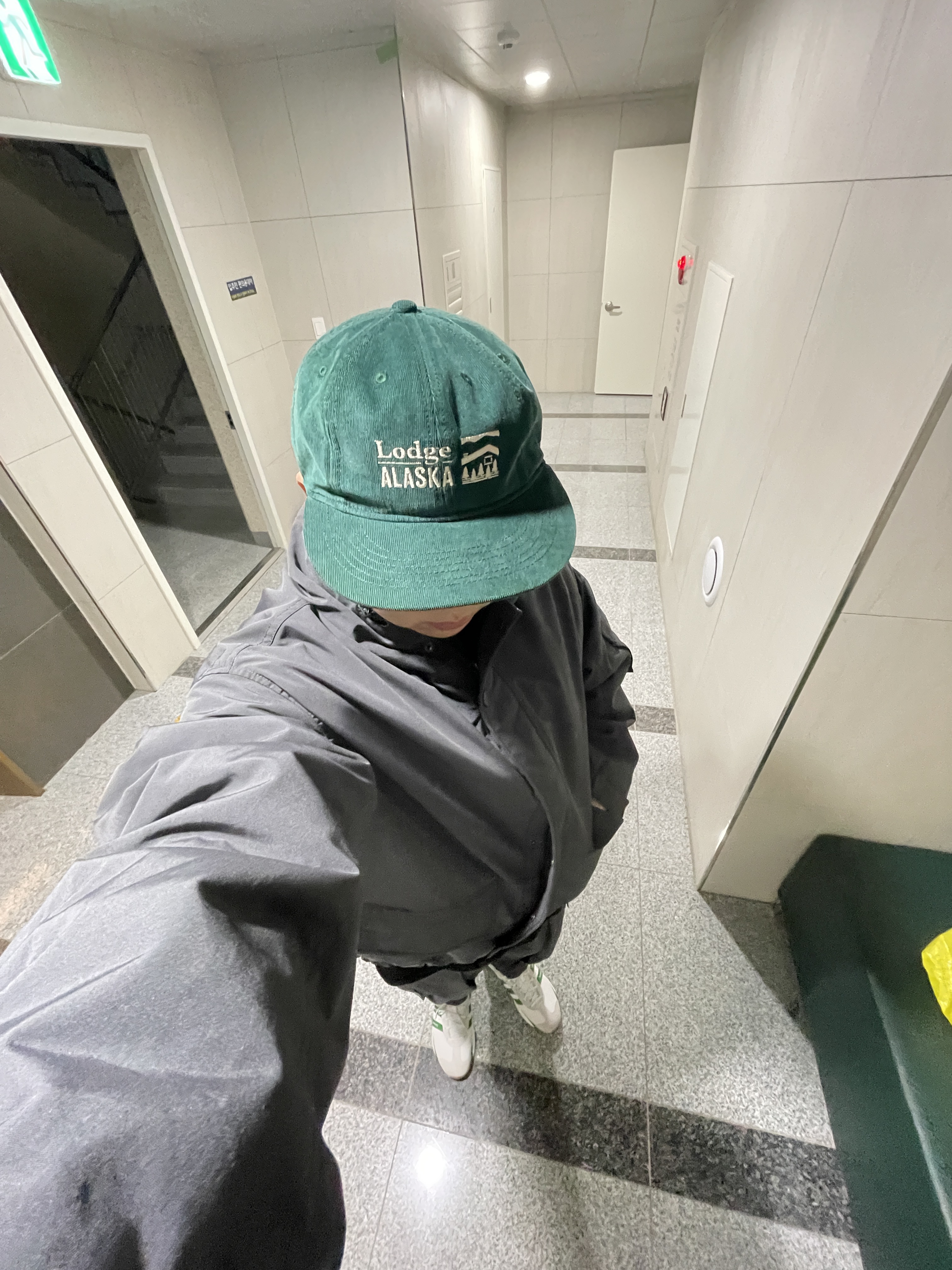 Adidas x Human Made Country Free Hiker White Green 착용 스타일 - 1