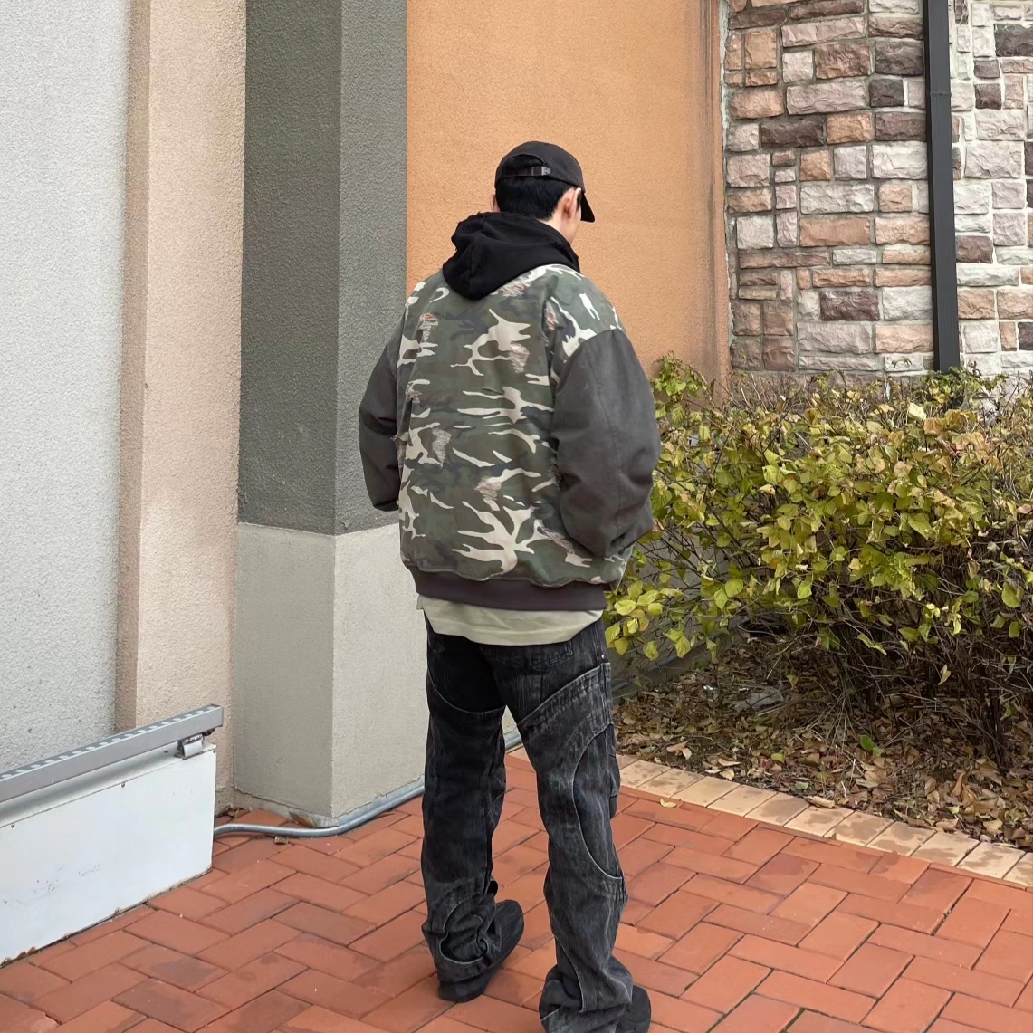 Undermycar Vetek Camouflage Destroyed Bomber Kombu - 23SS, Undermycar Otter Oversized Damage-Washed Hood Zip-Up Sepia - 22FW 착용 스타일 - 2