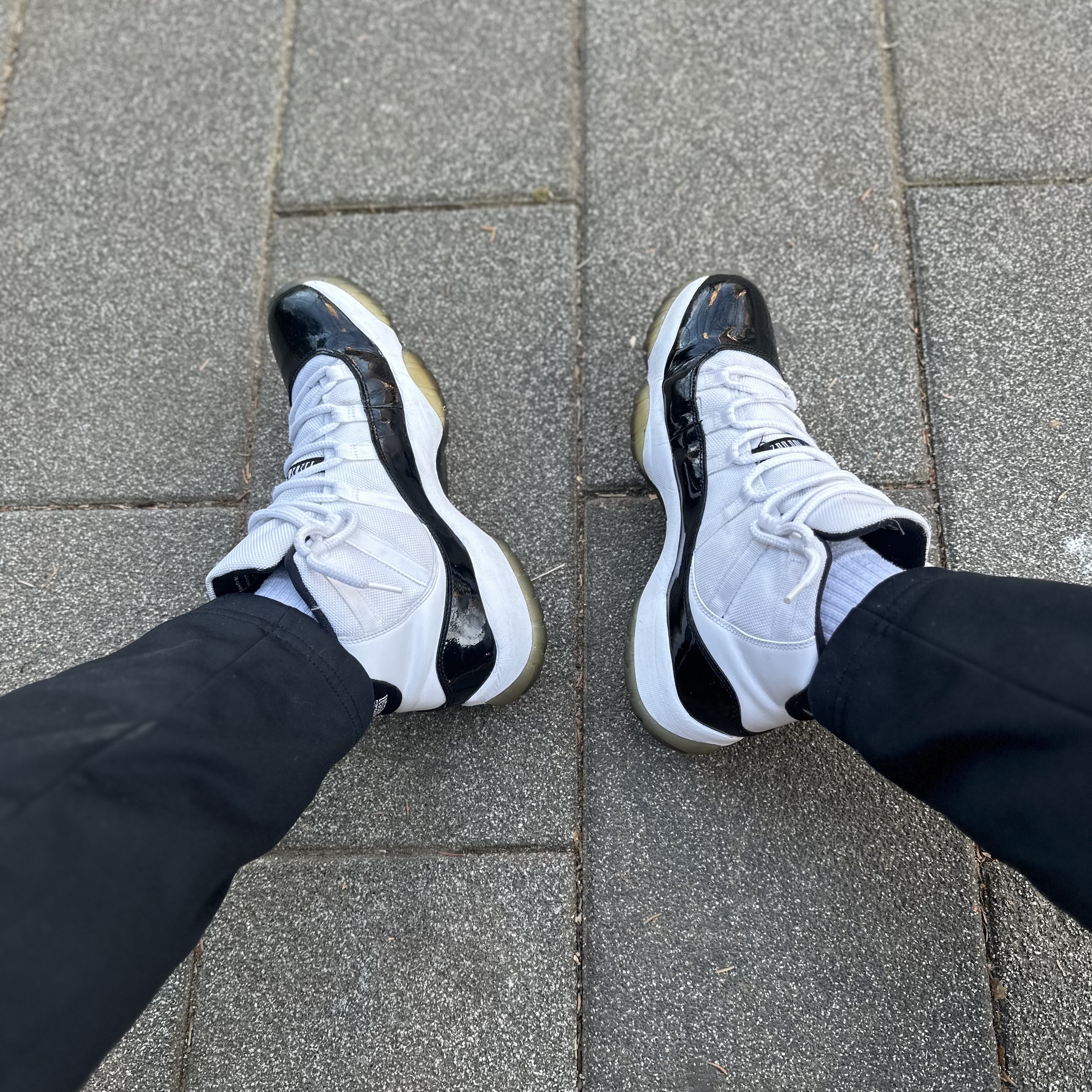 Jordan 11 Retro Concord 2011 착용 스타일 - 2