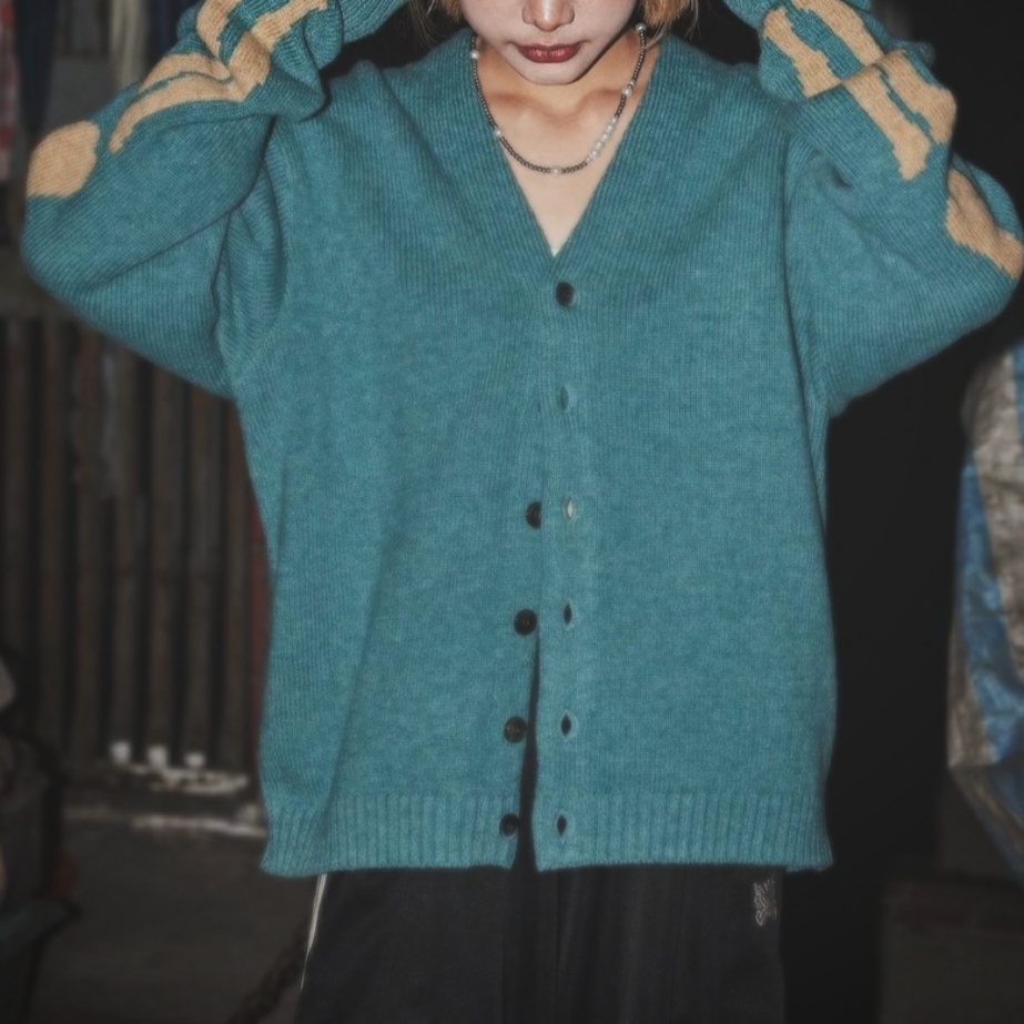 Kapital 5G Wool Bone Short Cardigan Saxophone 착용 스타일