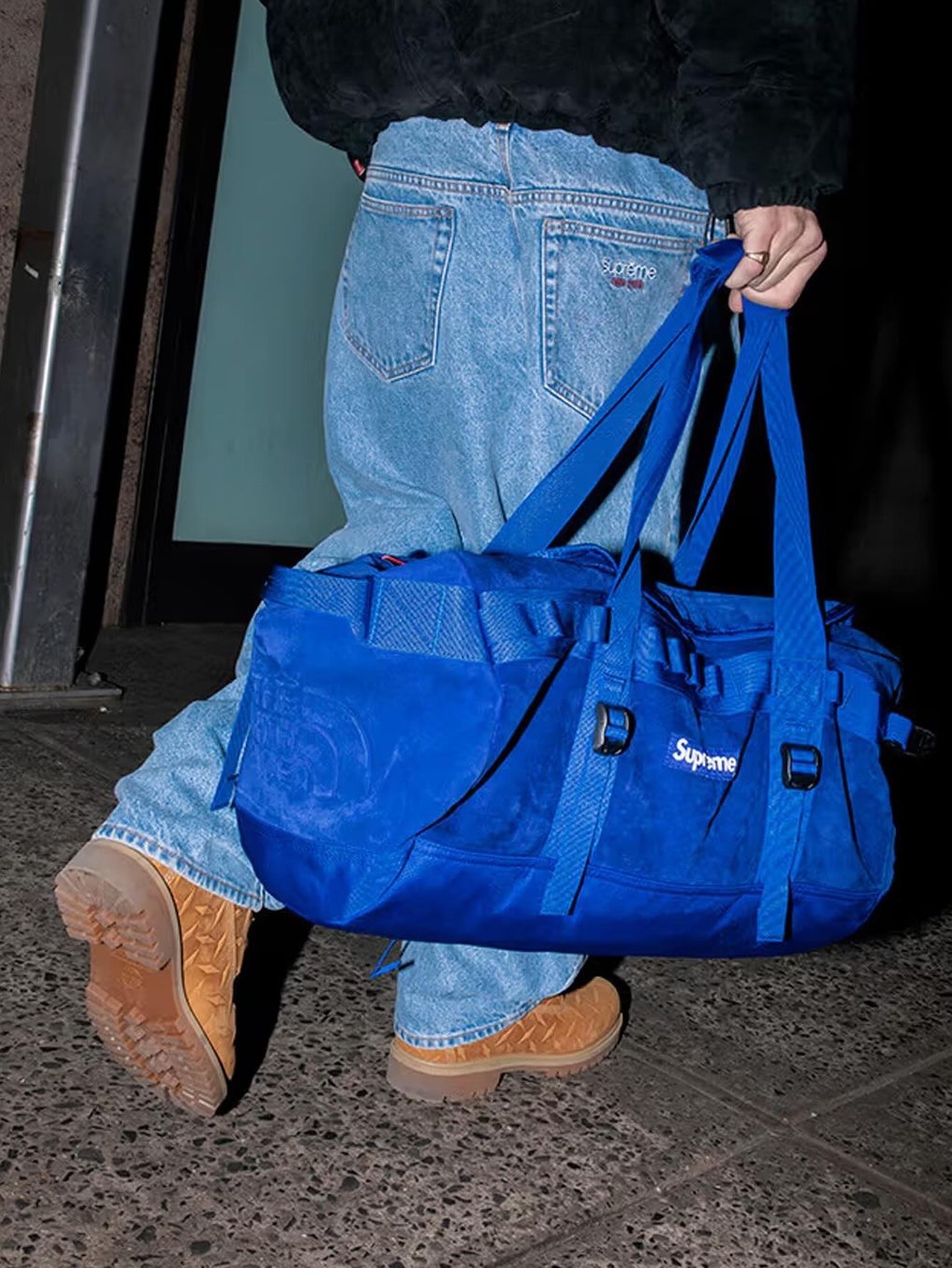 Supreme x The North Face Suede Nuptse Jacket Blue - 23FW, Supreme x The North Face Suede Mountain Pant Blue - 23FW 착용 스타일 - 7