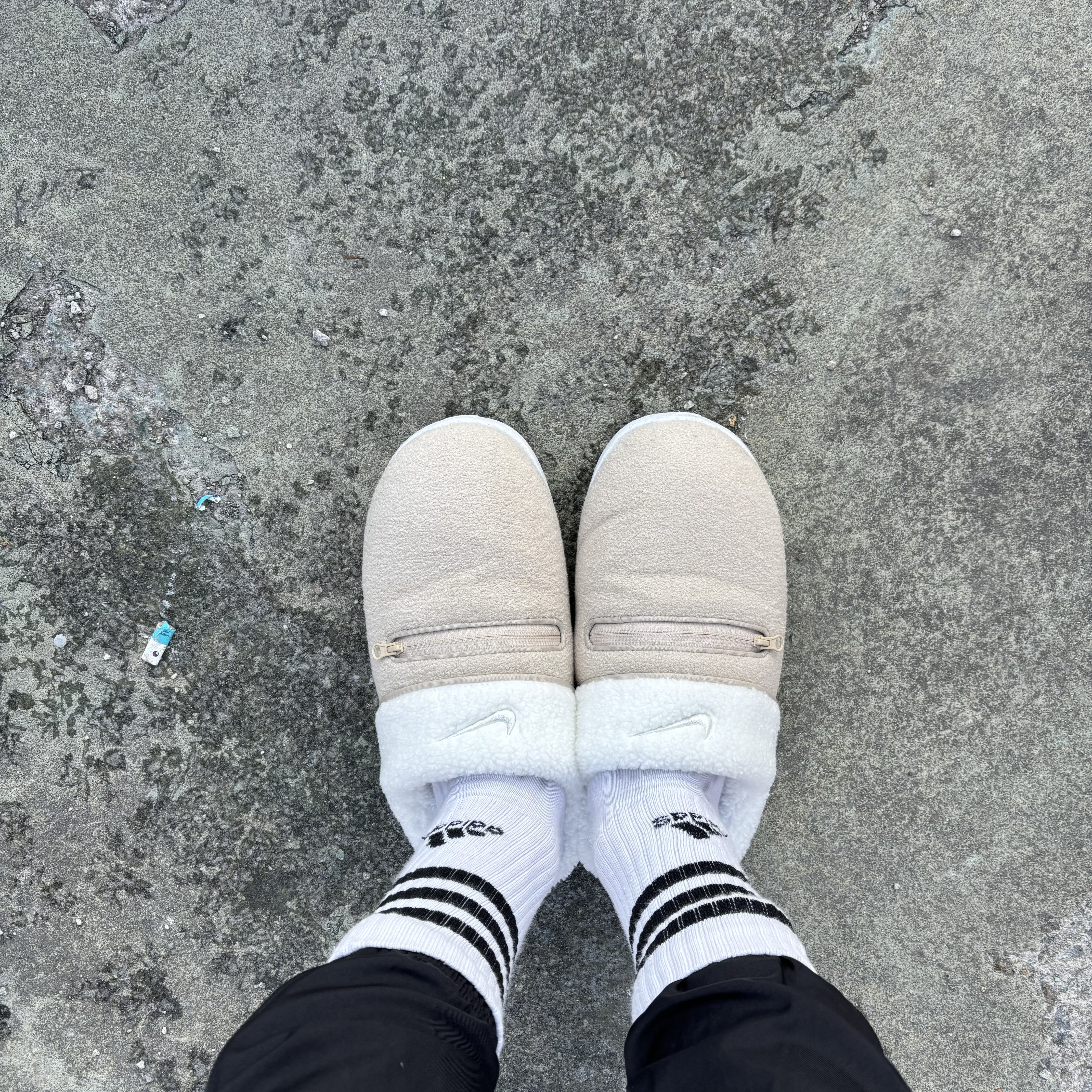 (W) Nike Burrow SE Sanddrift Summit White 착용 스타일