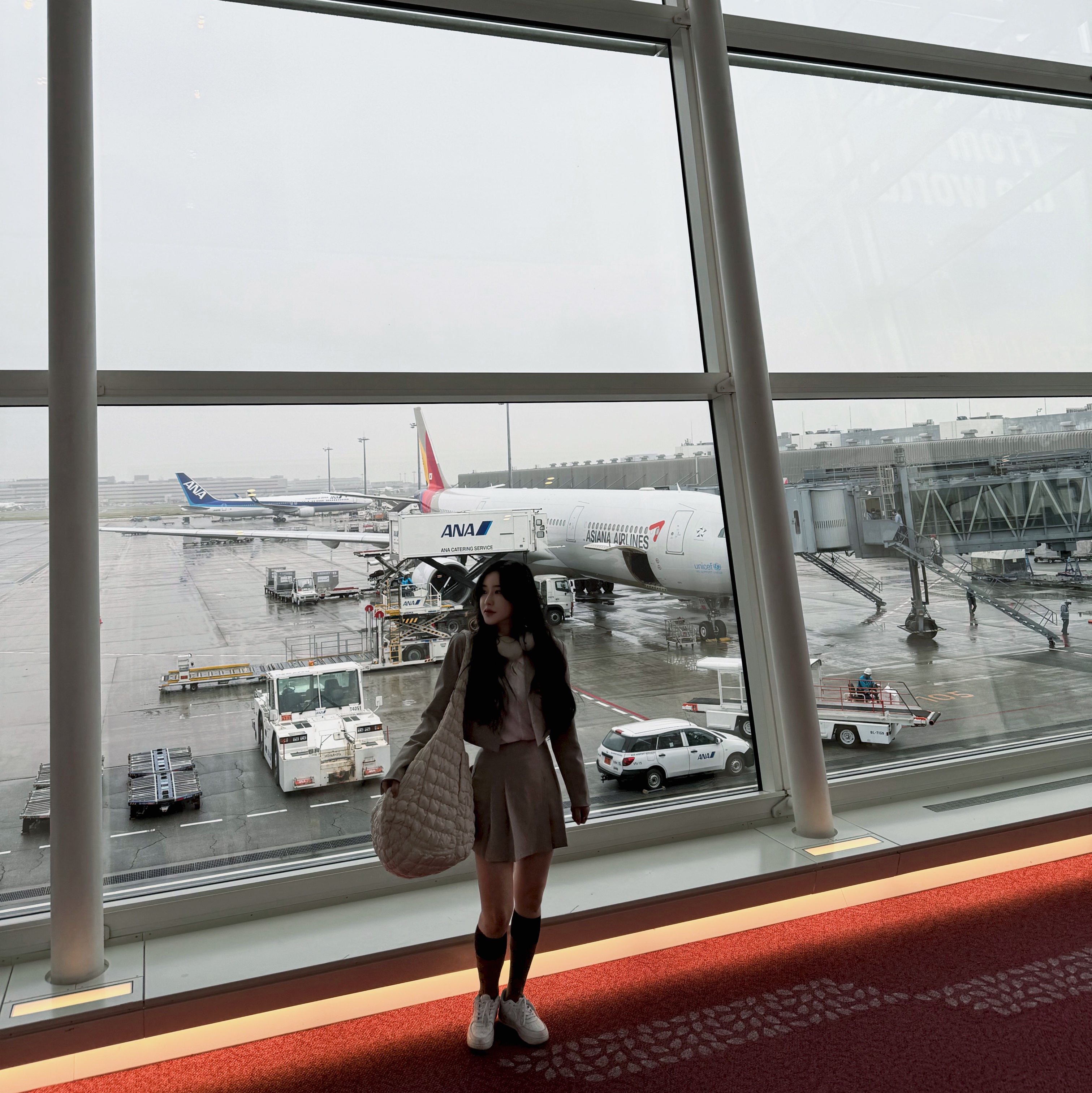 COS Quilted Oversized Shoulder Bag Off White Light Beige, Sony WH-1000XM5 Silver (Korean Ver.) 착용 스타일