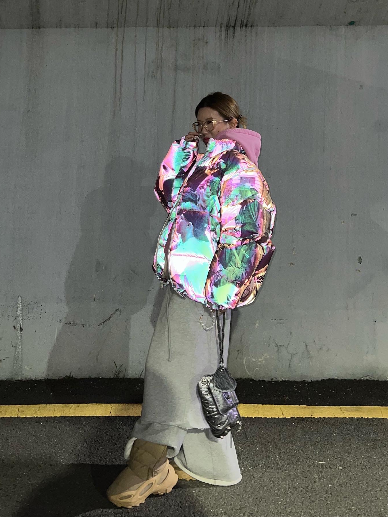 Adidas Yeezy NSLTD Boot Khaki, Supreme Lafayette Reflective Down Jacket Multicolor - 21FW 착용 스타일 - 4