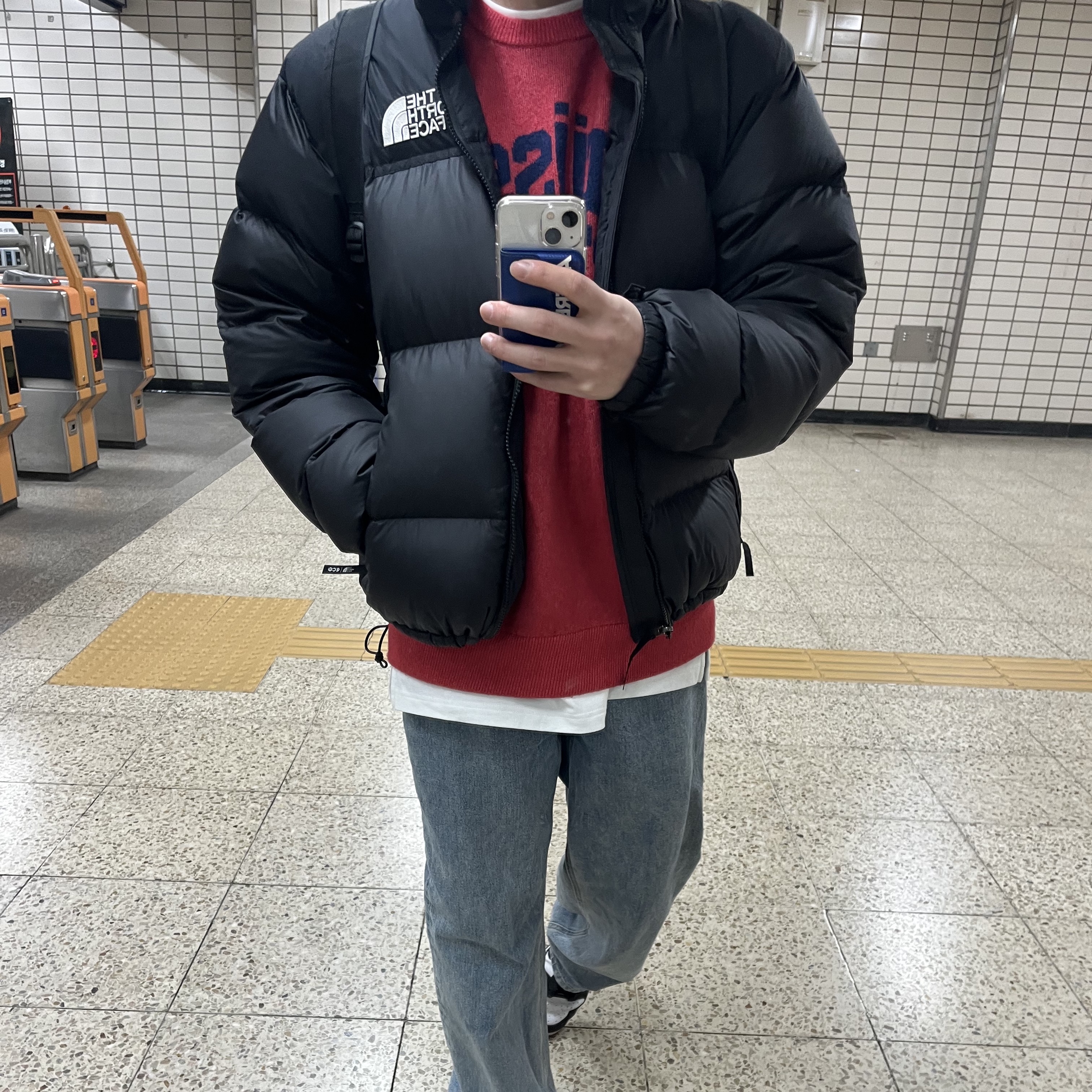 The North Face 1996 Eco Nuptse Jacket Black 착용 스타일