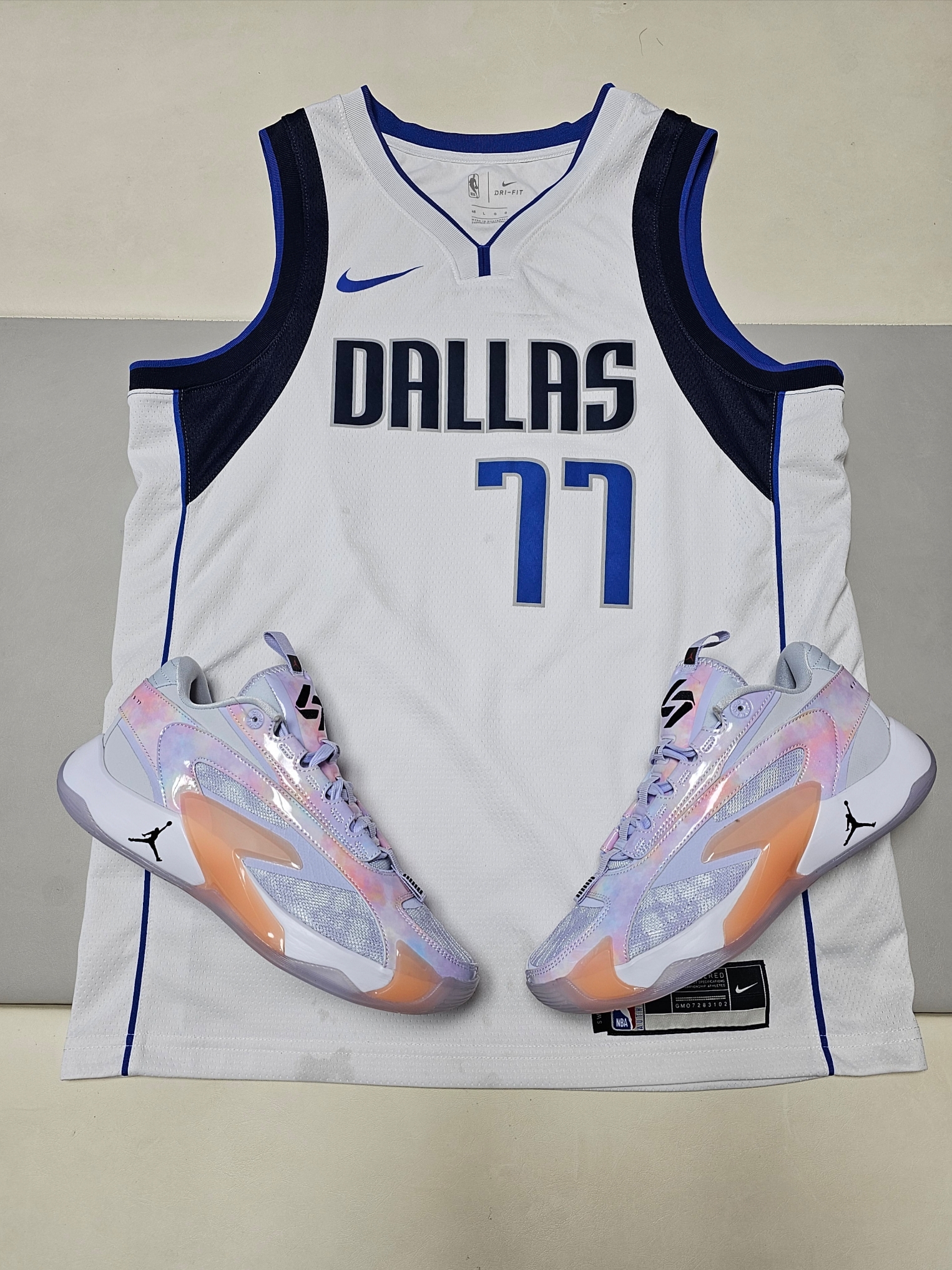 Jordan Luka 2 PF Football Grey Oxygen Purple 착용 스타일 - 2