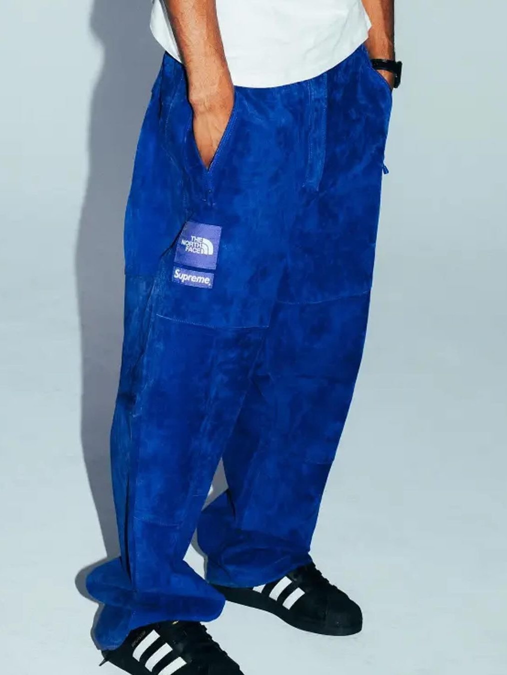 Supreme x The North Face Suede Nuptse Jacket Blue - 23FW, Supreme x The North Face Suede Mountain Pant Blue - 23FW 착용 스타일 - 3
