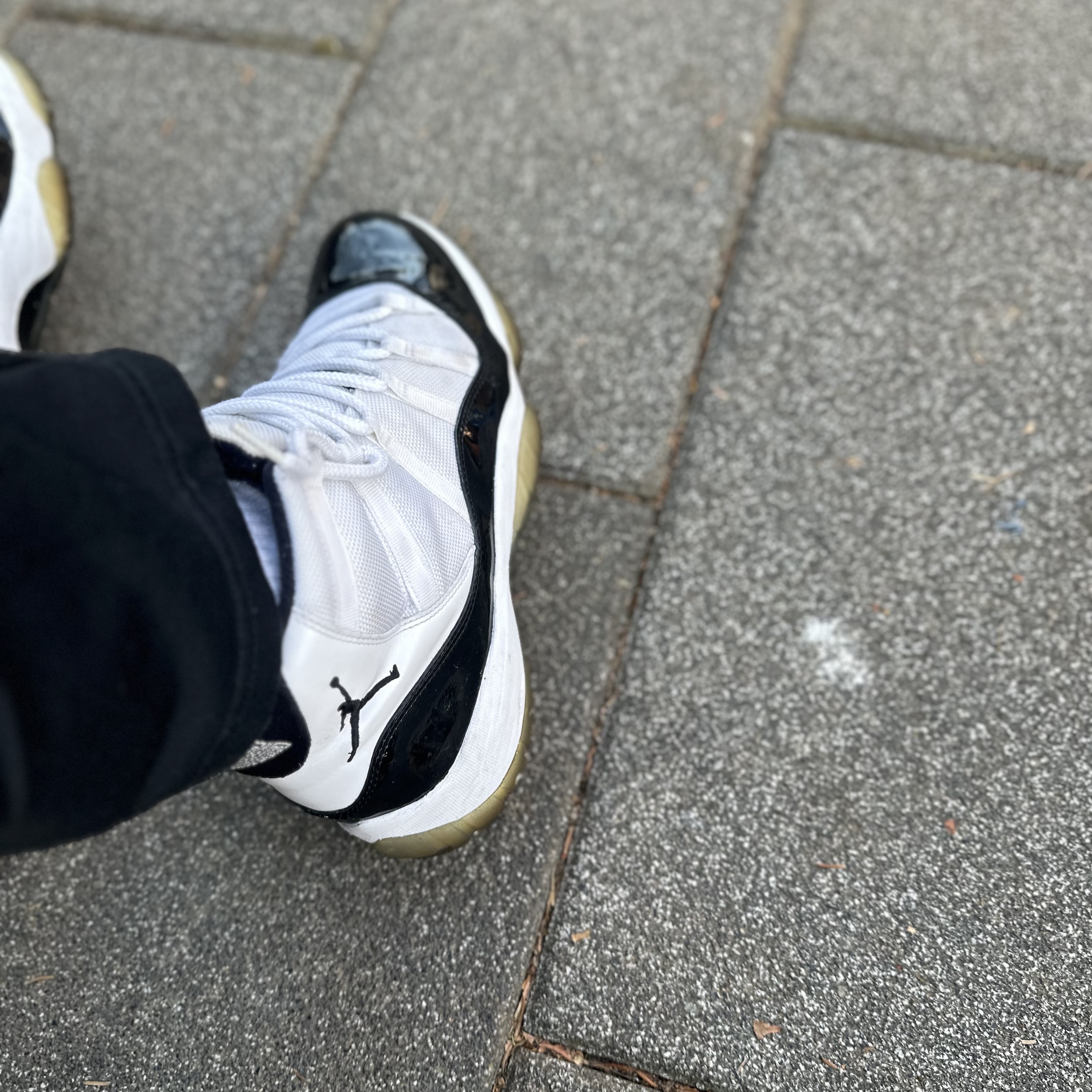 Jordan 11 Retro Concord 2011 착용 스타일 - 3