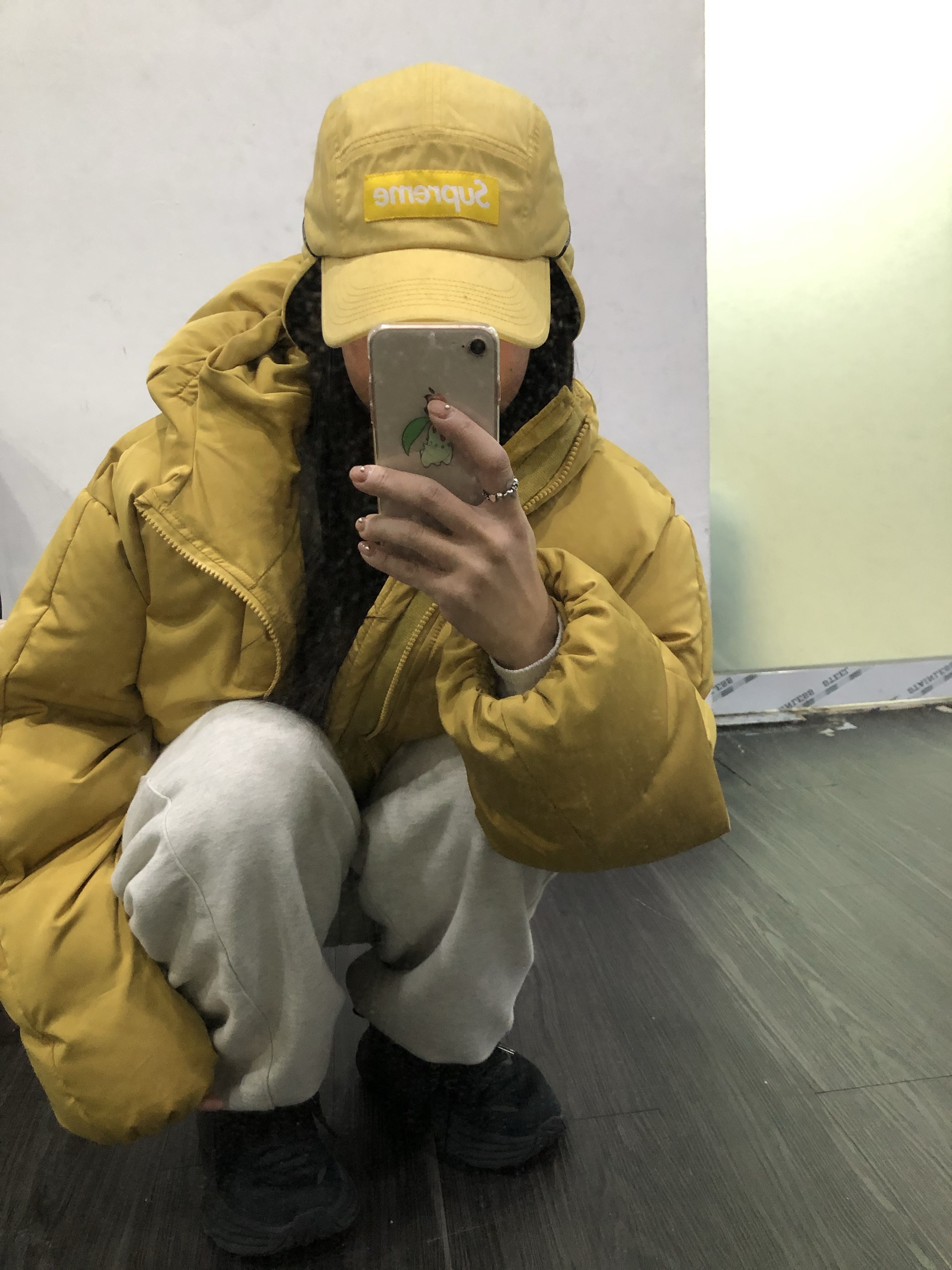 Supreme Packable Earflap Camp Cap Yellow - 22FW, (W) Hoka Bondi 8 Black - Wide 착용 스타일 - 1