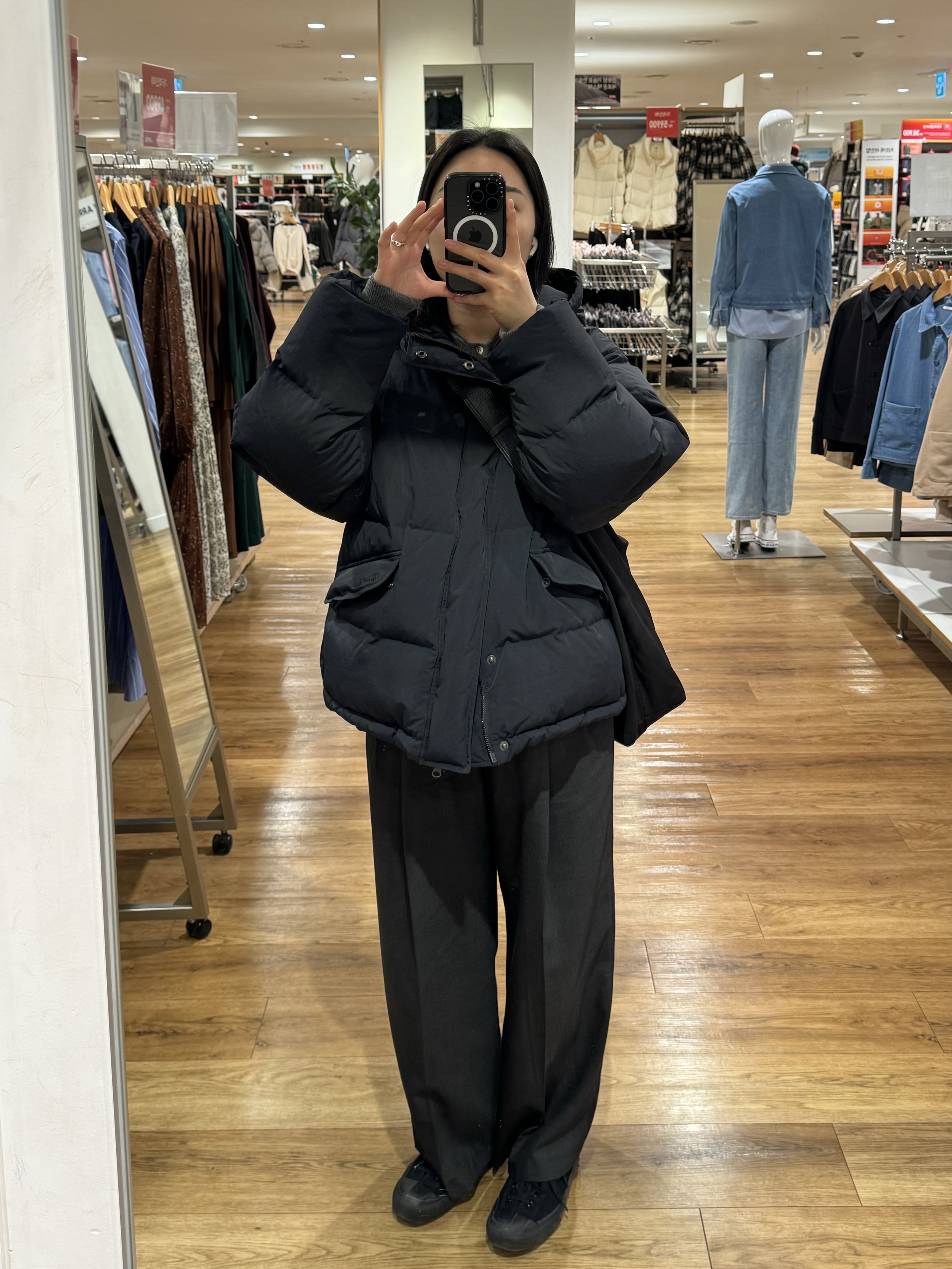 Kindersalmon Women Mia Oversized Bag Black, Moonstar Fine Vulcanized Gym Classic Blackmono 착용 스타일