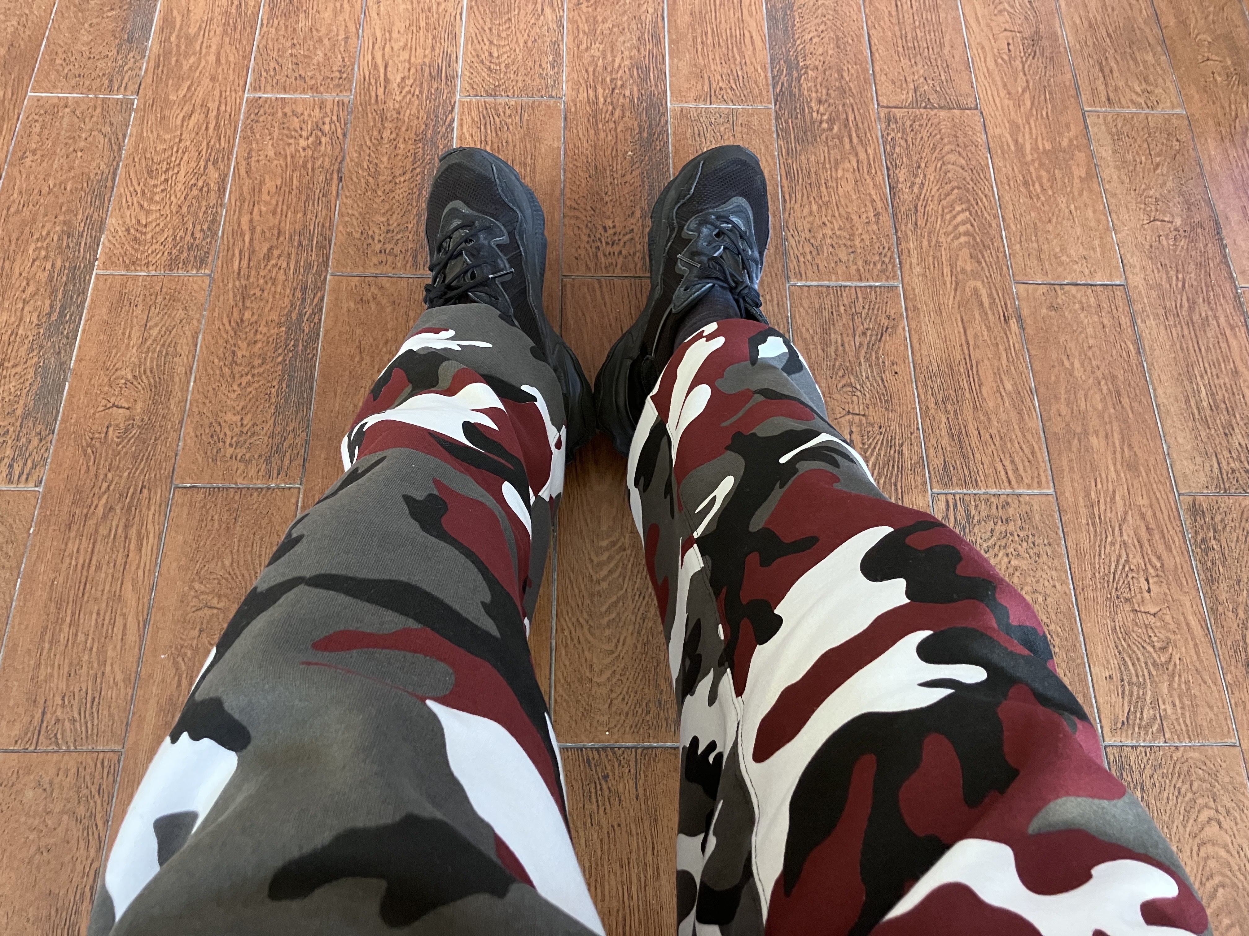 Supreme Small Box Drawcord Sweatpants Red Camo - 23FW 착용 스타일 - 1