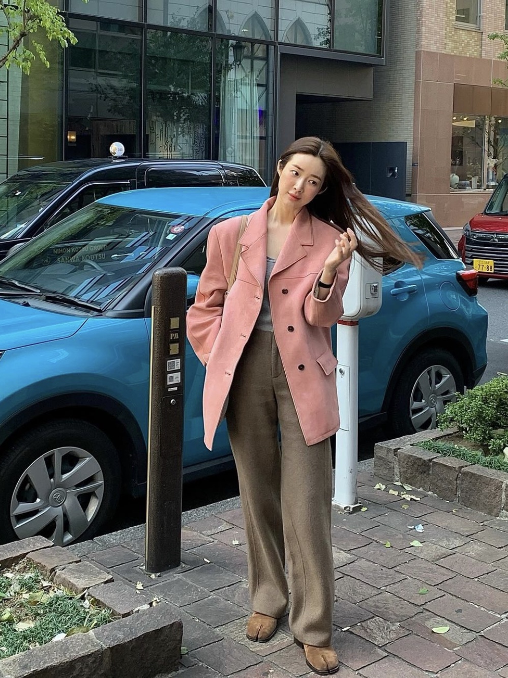 (W) Prada Suede Jacket Petal Pink 착용 스타일