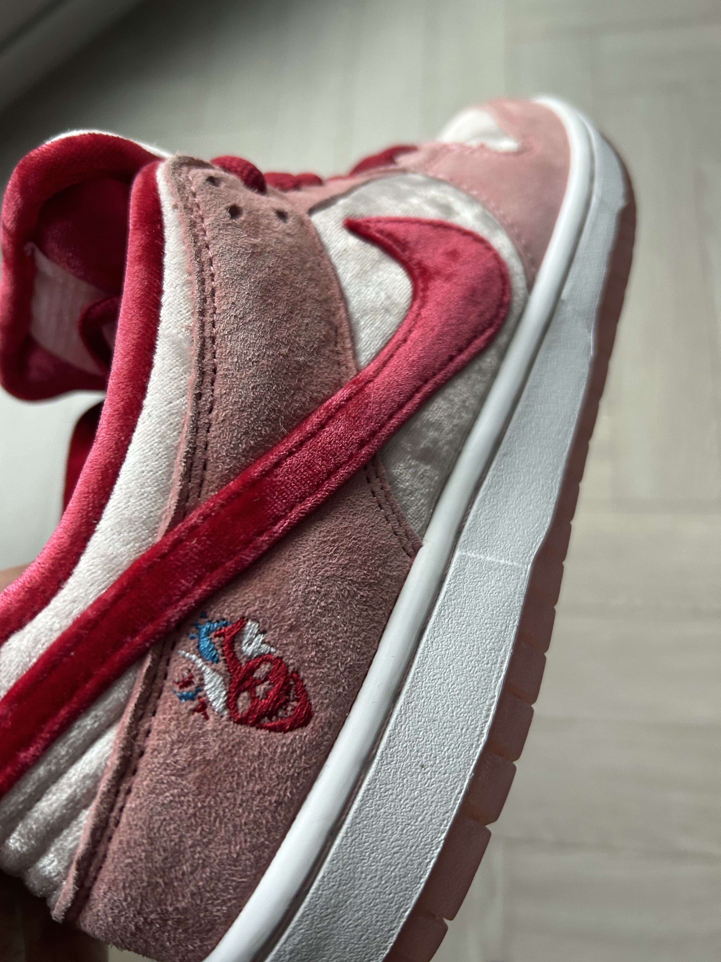 Nike x StrangeLove SB Dunk Low Pink (Regular Box) 착용 스타일
