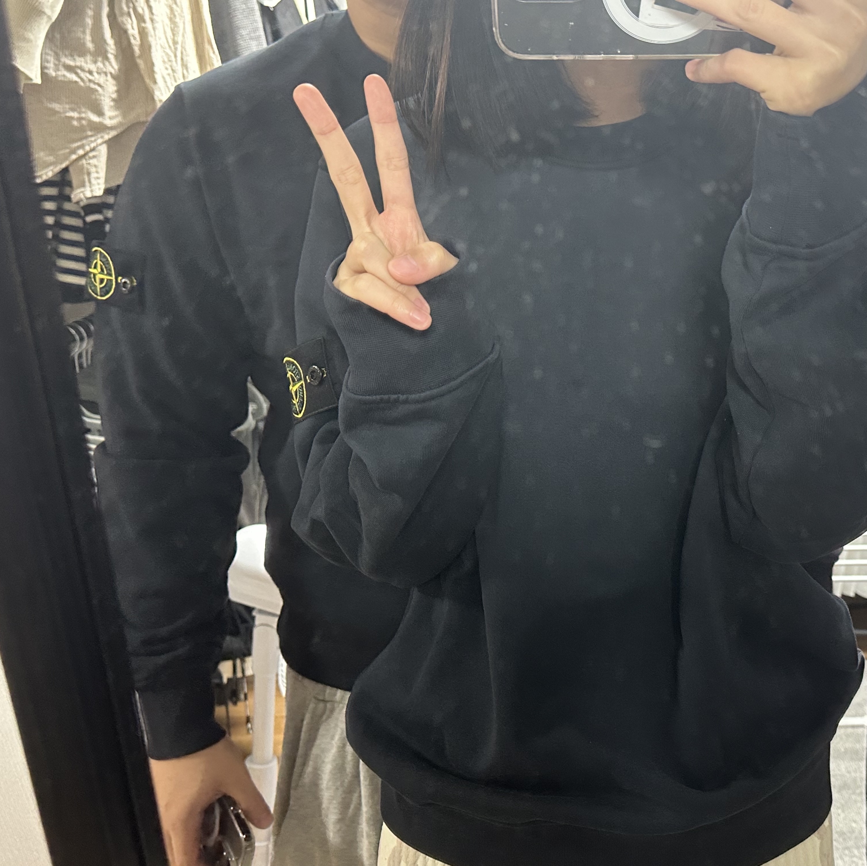 Stone Island 63051 Cotton Fleece Garment Dyed Sweatshirt Navy Blue - 23SS 착용 스타일
