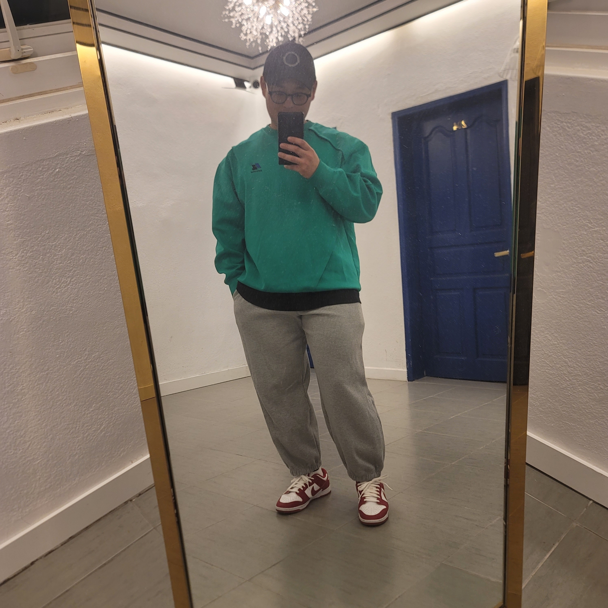Zara x Ader Error Oversize Sweatshirt Green, Nike Dunk Low SP White and University Red 2023 착용 스타일