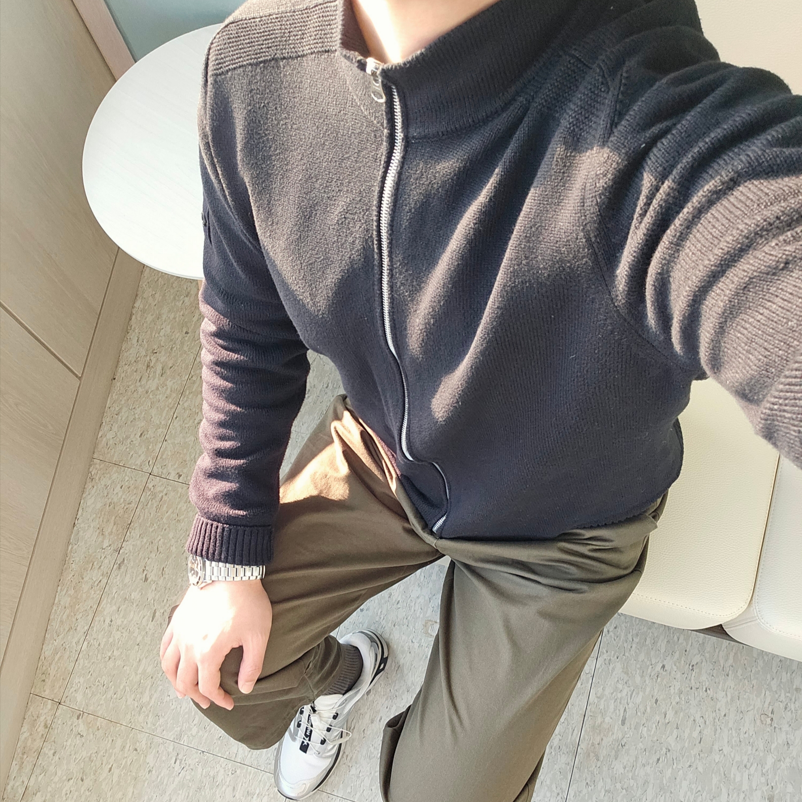 Salomon XT-Wings 2 White Silver Metallic, Stone Island 503A1 Stretch Wool Knit Cardigan Black - 22FW 착용 스타일 - 3