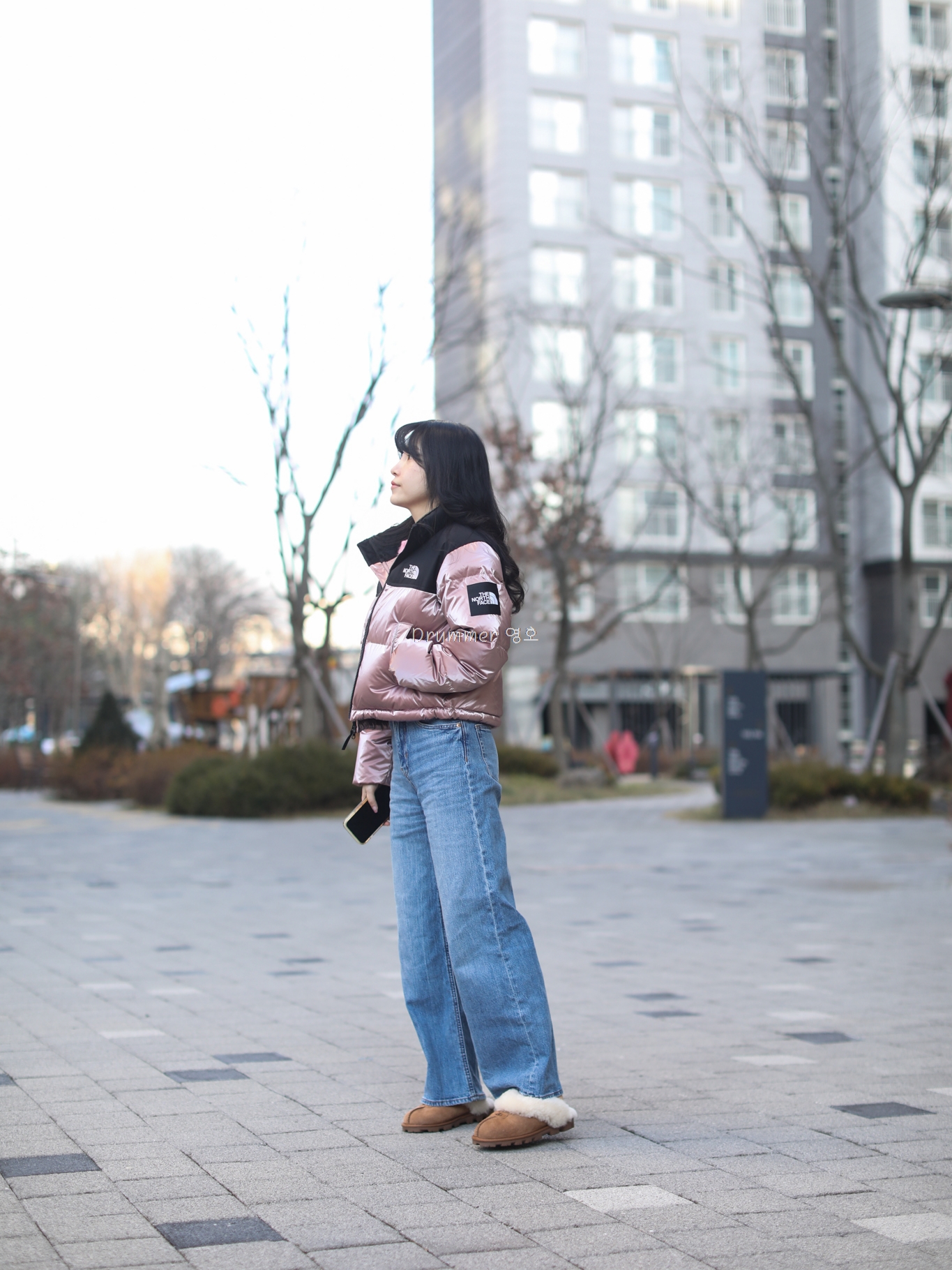 (W) The North Face White Label Novelty Nuptse Down Jacket SE Pink, (W) UGG Coquette Slipper Chestnut 착용 스타일 - 1