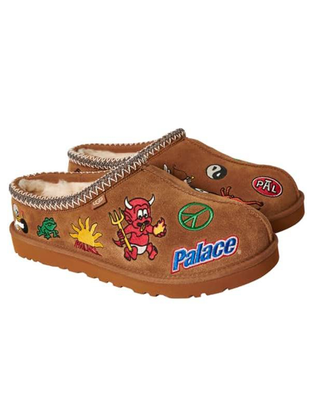 Palace x UGG P Sheepskin Rug Natural - 23FW, UGG x Palace Tasman Slipper Chestnut 착용 스타일 - 4