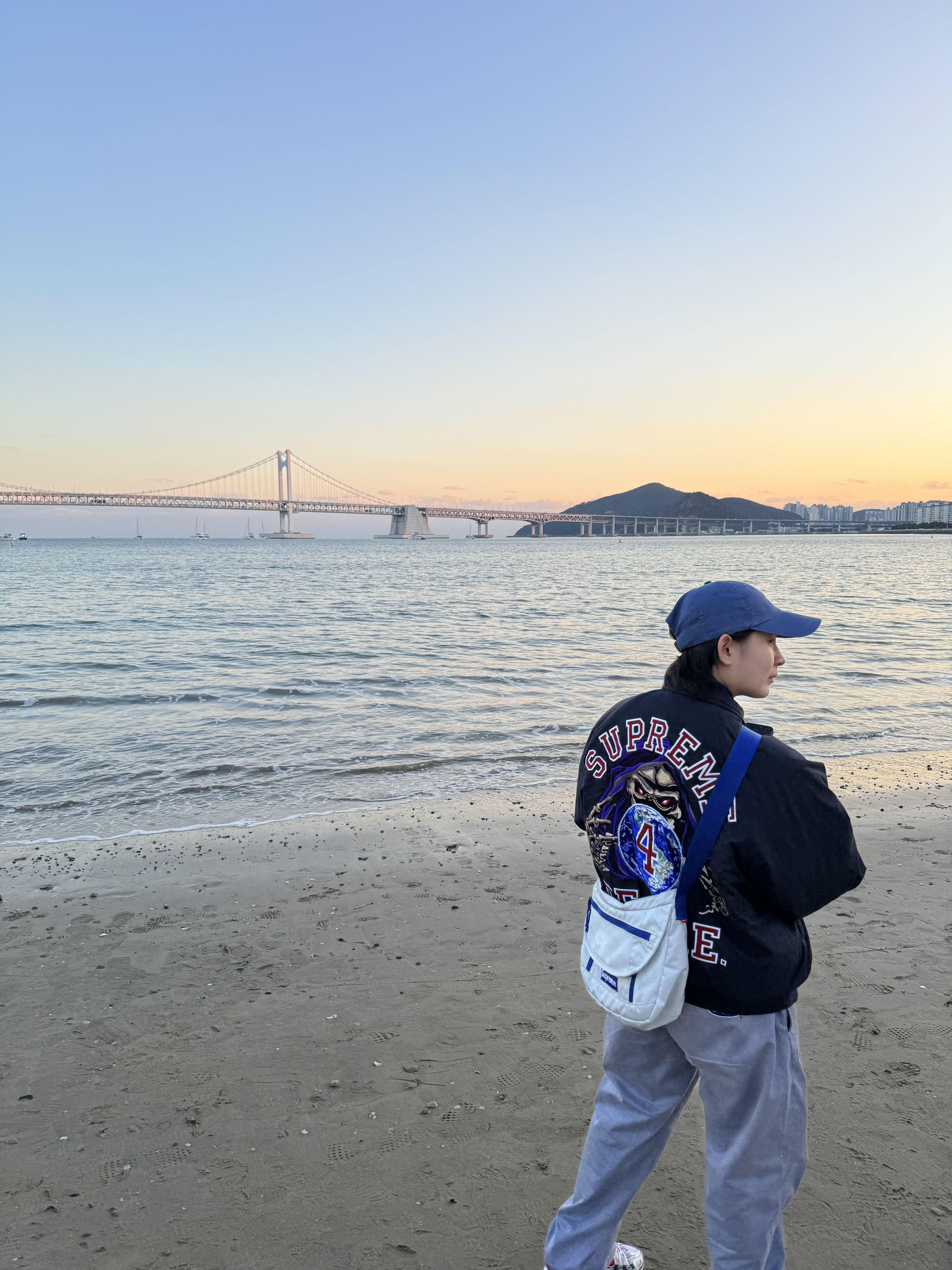 Supreme Peace Embroidered Work Jacket Navy - 23FW, Supreme Chino Pants Washed Navy - 23FW 착용 스타일 - 1