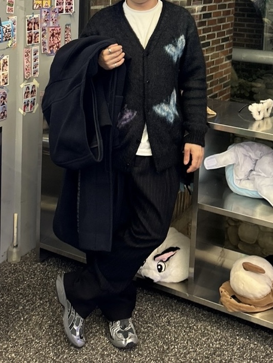 Asics x Unaffected Gel-Kayano 14 Silver Moon, Needles x Studious Mohair Papillon Cardigan Black 착용 스타일