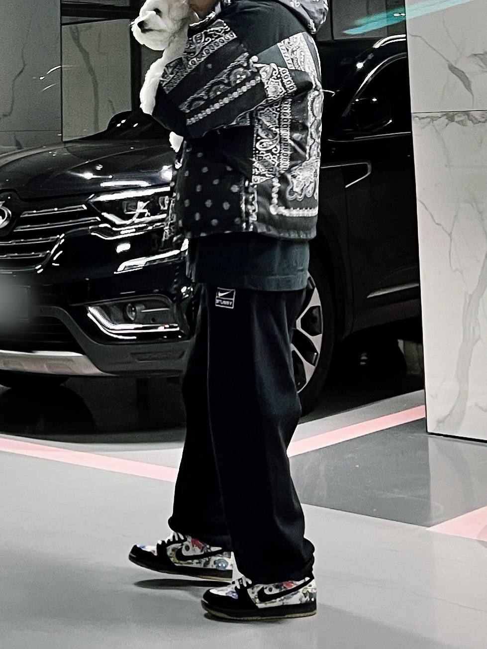 Nike x Stussy NRG Washed Fleece Pants Black (DO5296-010), Nike x Supreme SB Dunk Low QS Rammellzee Black 착용 스타일 - 2