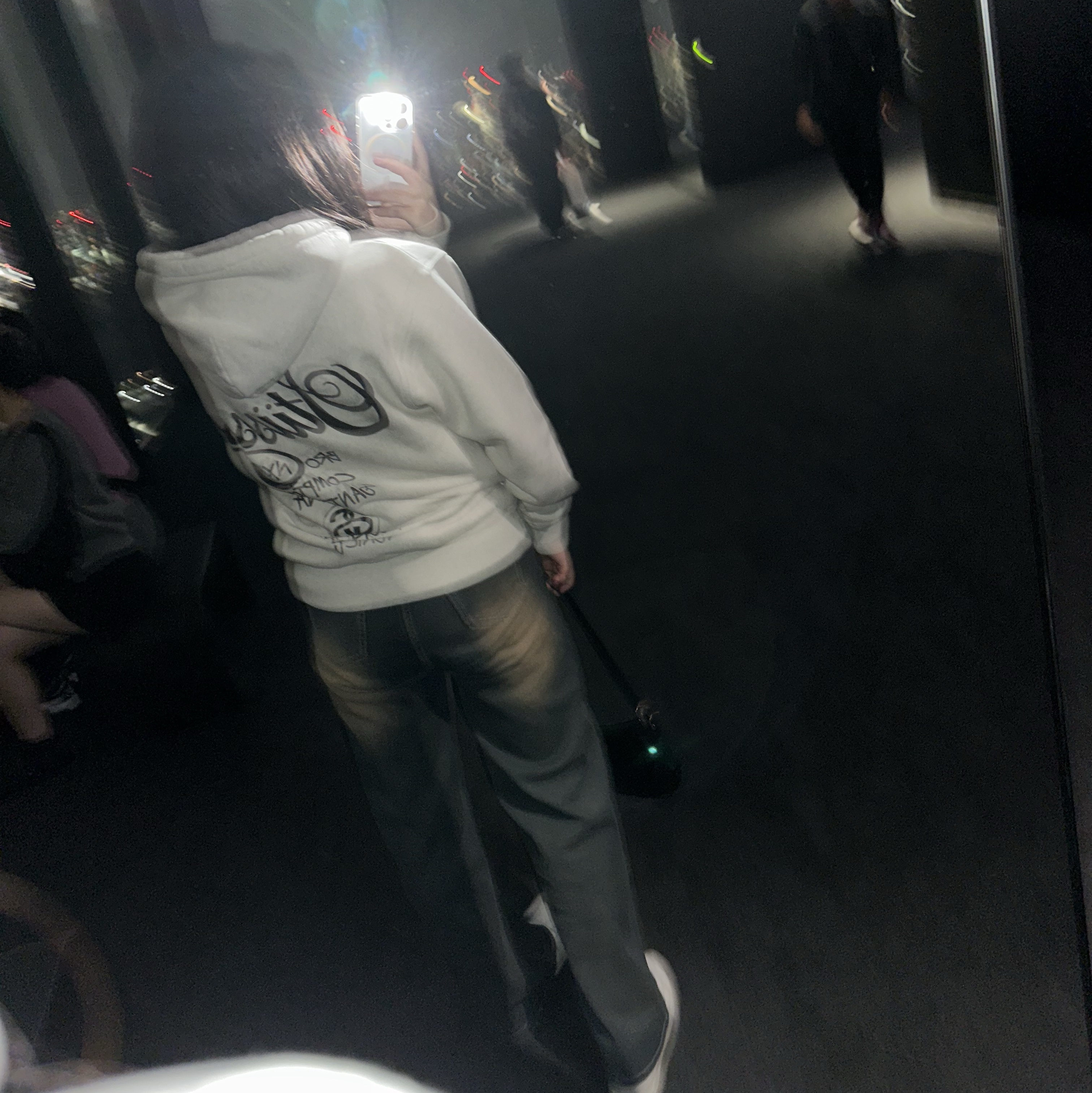 (W) Nike Air Force 1 '07 Low White, Stussy World Tour Hoodie Ash Heather 2022 착용 스타일