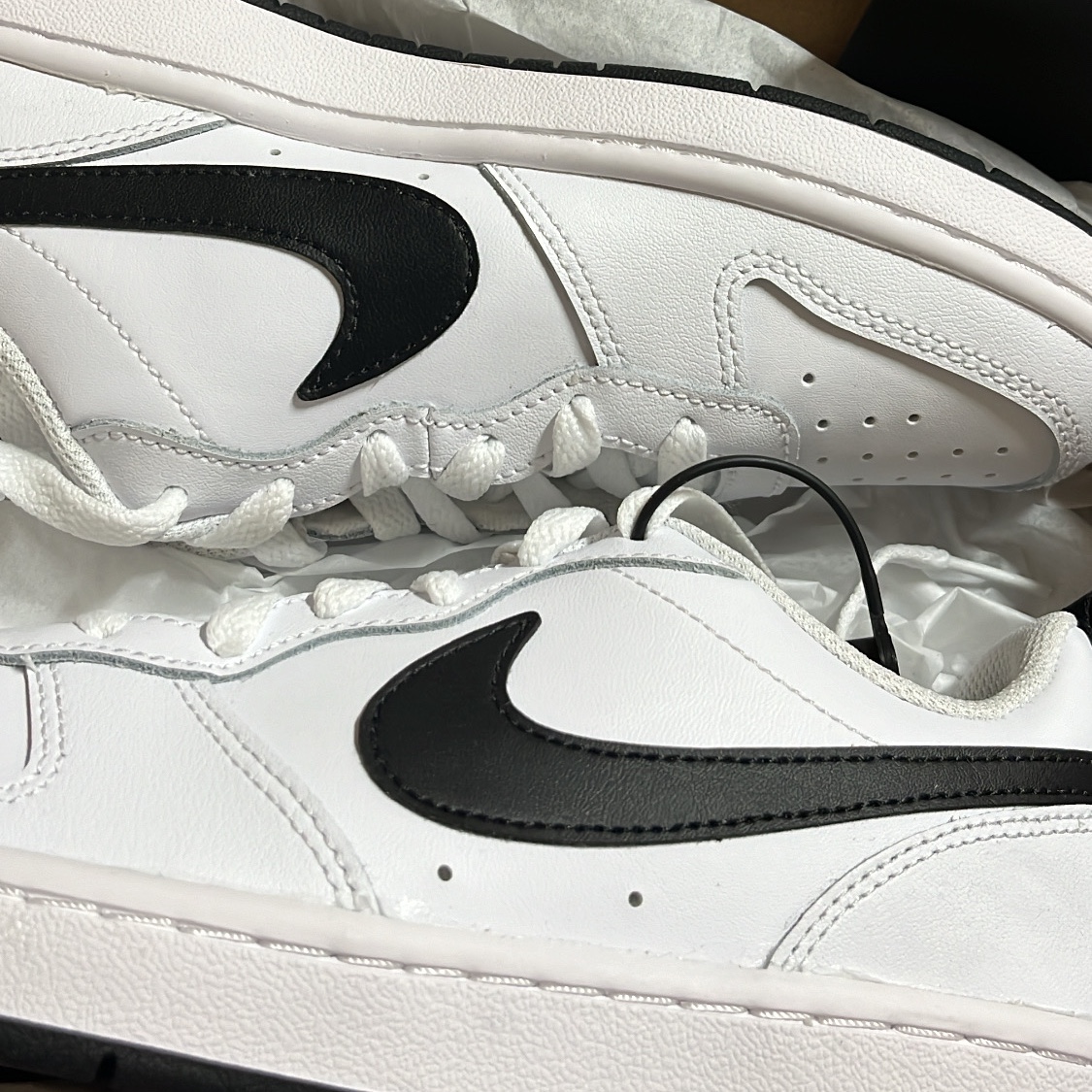 (GS) Nike Court Borough Low 2 White Black 착용 스타일