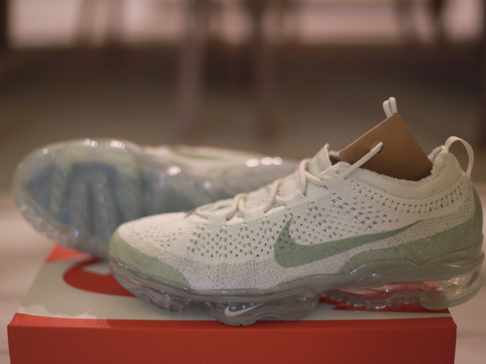 Nike Air Vapormax 2023 Flyknit Honeydew Sea Glass, (W) Nike Air Vapormax 2023 Flyknit White 착용 스타일 - 4
