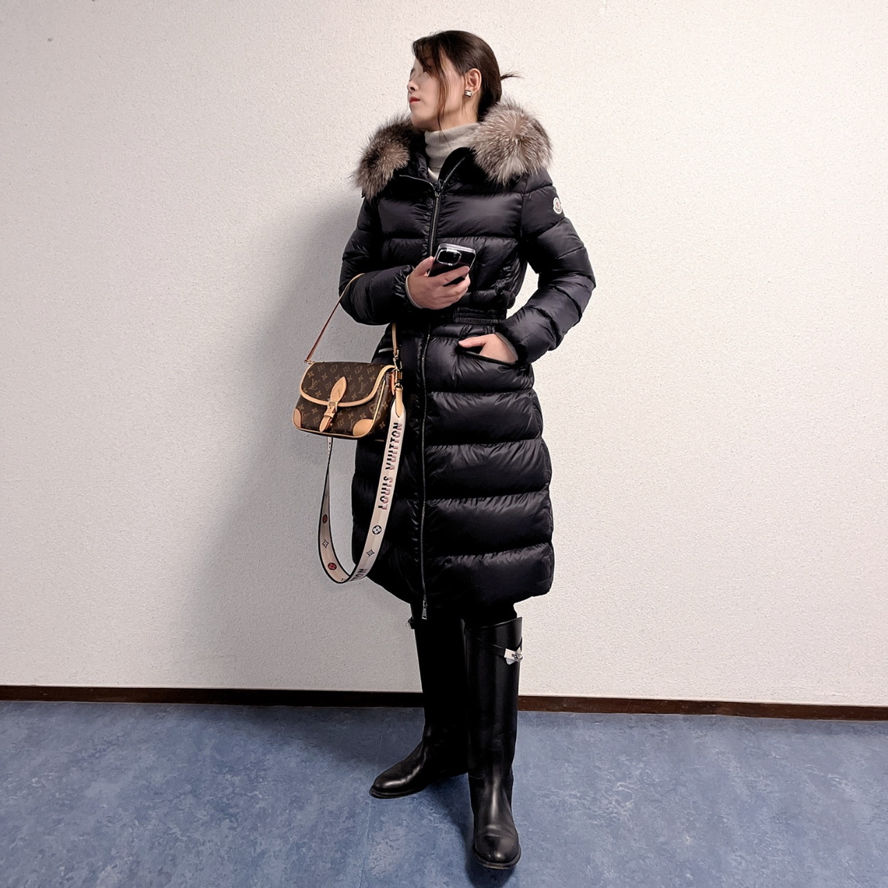 (W) Moncler Boedic Long Down Jacket Black - 23FW 착용 스타일