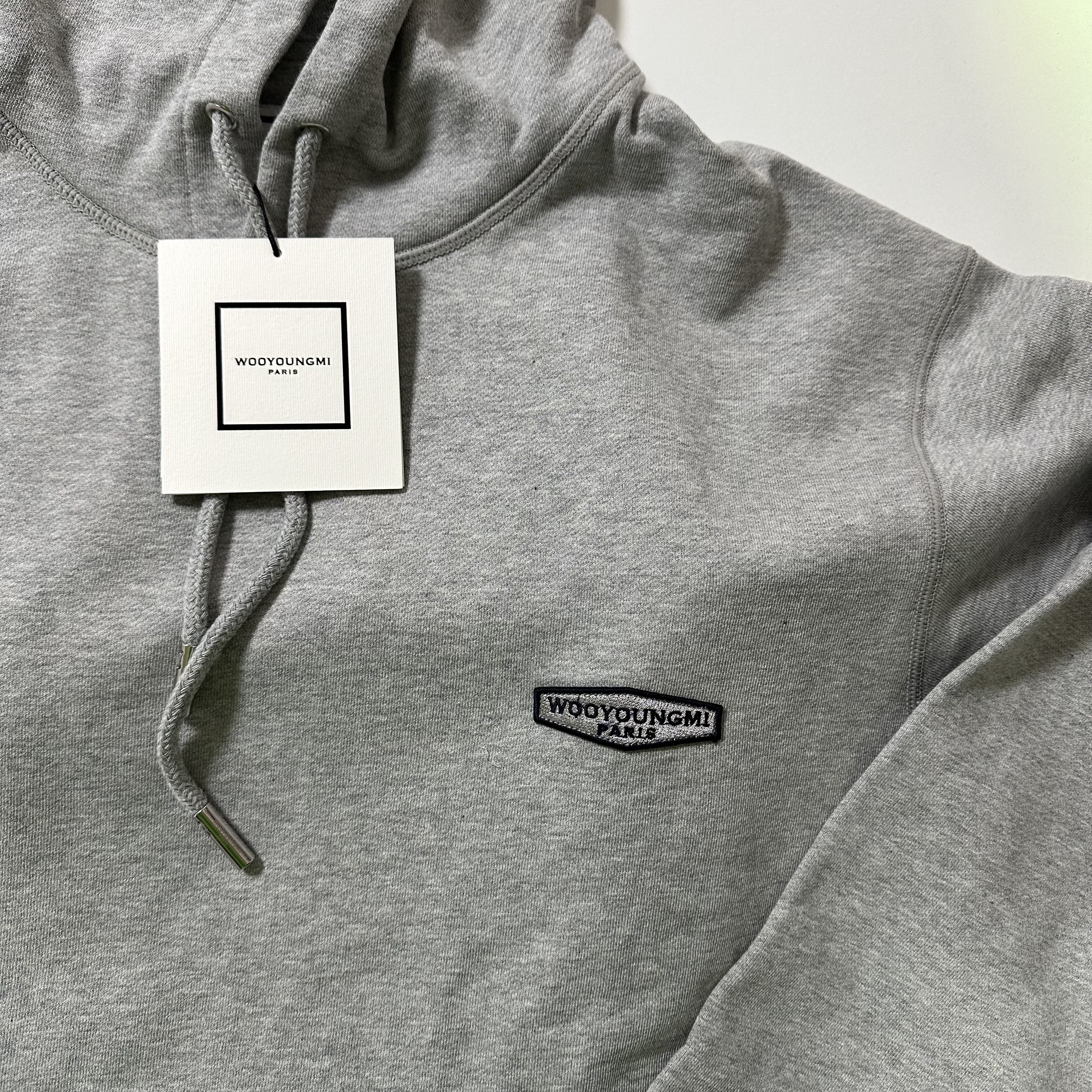 Wooyoungmi Black Back Logo Hoodie Grey - 22SS 착용 스타일